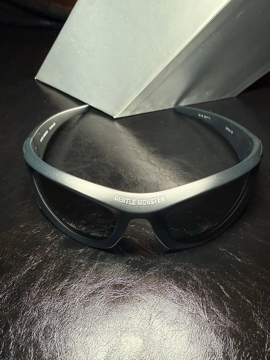 젠틀몬스터 x 뮈글러 스파이럴 01 상품이미지6