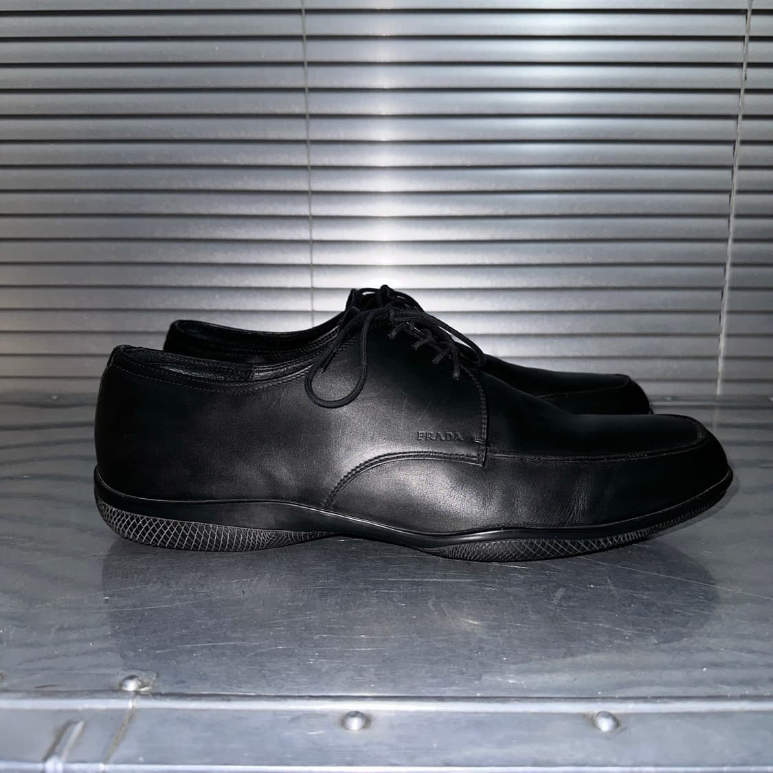 00s 빈티지 프라다 스포츠 가죽 레이스업 로퍼 상품이미지5
