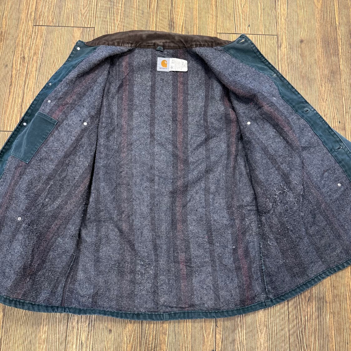 칼하트 자켓 다크그린 상품이미지4