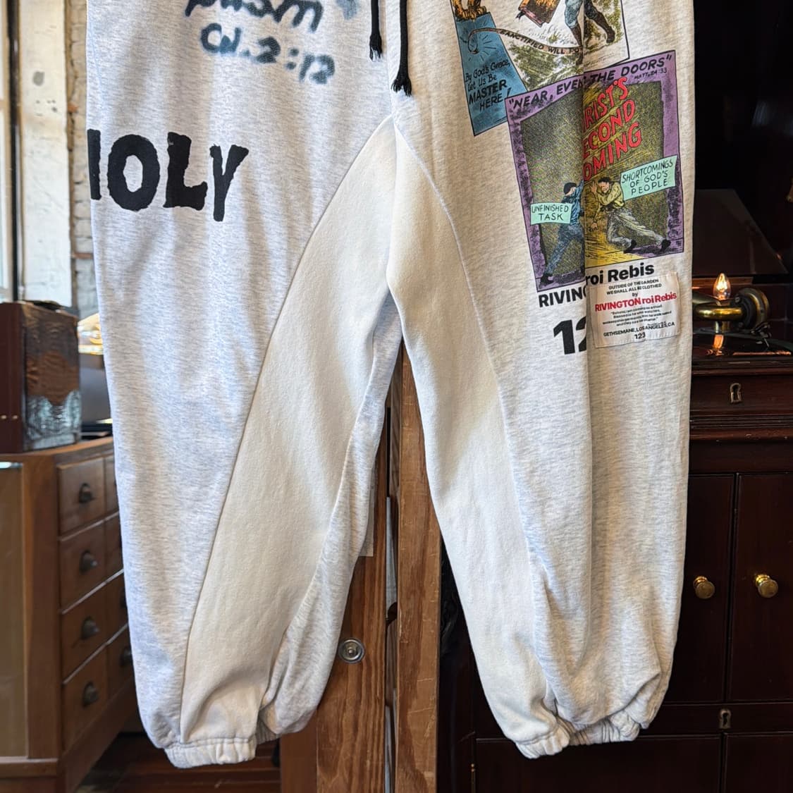리빙톤 르아 레비스 그래피티 스웻팬츠 상품이미지5