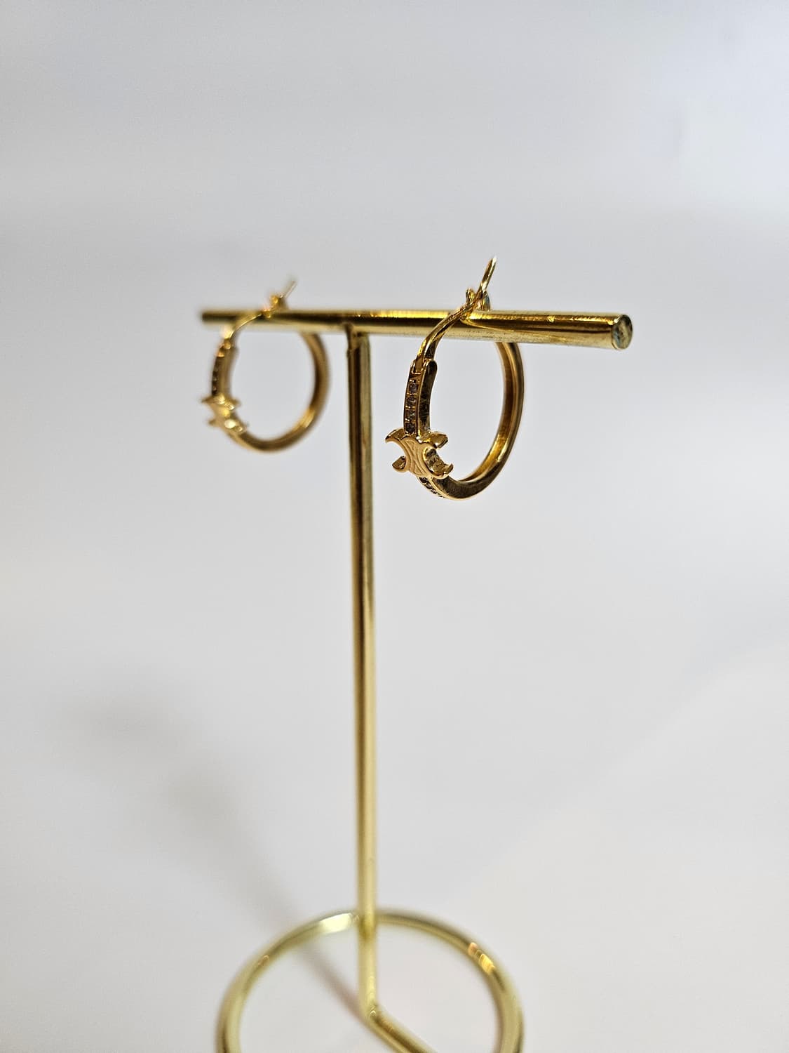 셀린느 라인스톤 트리오페 후프링 귀걸이  금장 상품이미지4