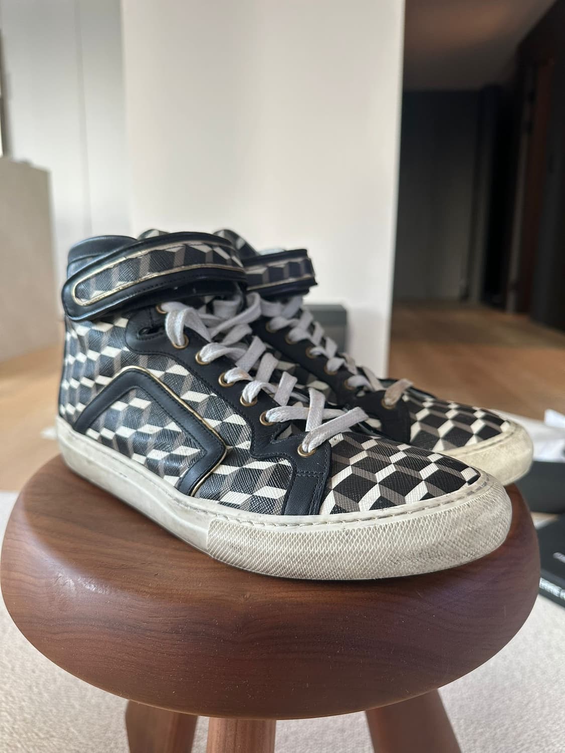 PIERRE HARDY CUBE BOX LEATHER HIGH TOP 상품이미지1
