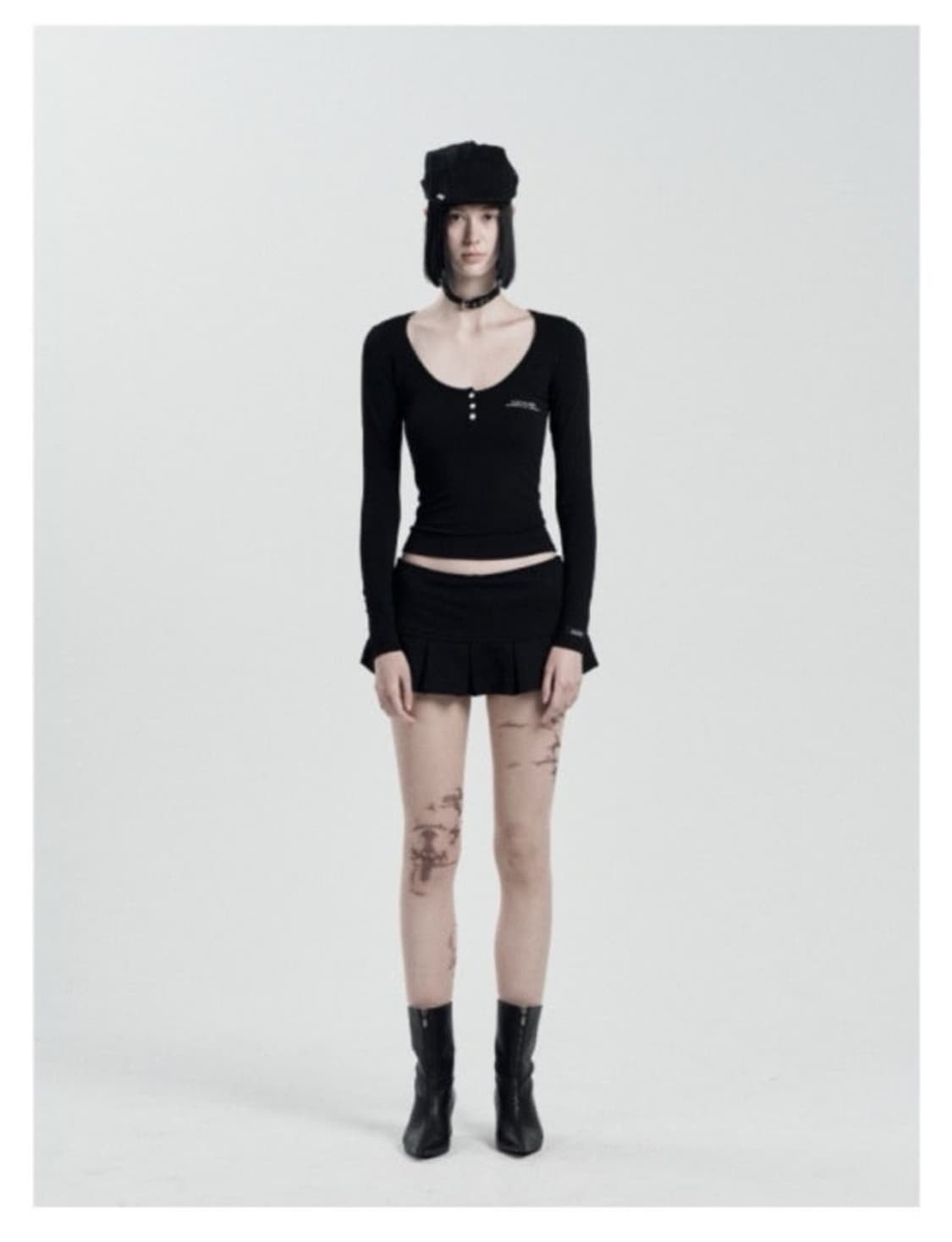 오도어 베이직 버튼 티셔츠 블랙 상품이미지2