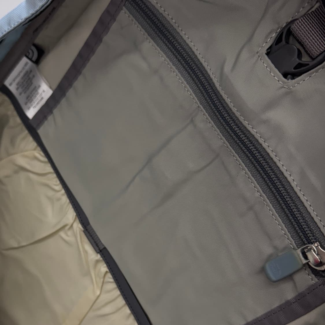 노스페이스 고프코어 하늘색 테크니컬 백팩 상품이미지7