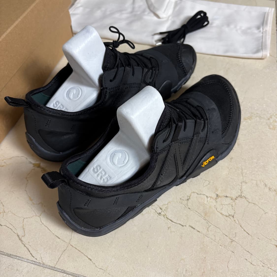New Balance x Issey Miyake MT10O Black 상품이미지4