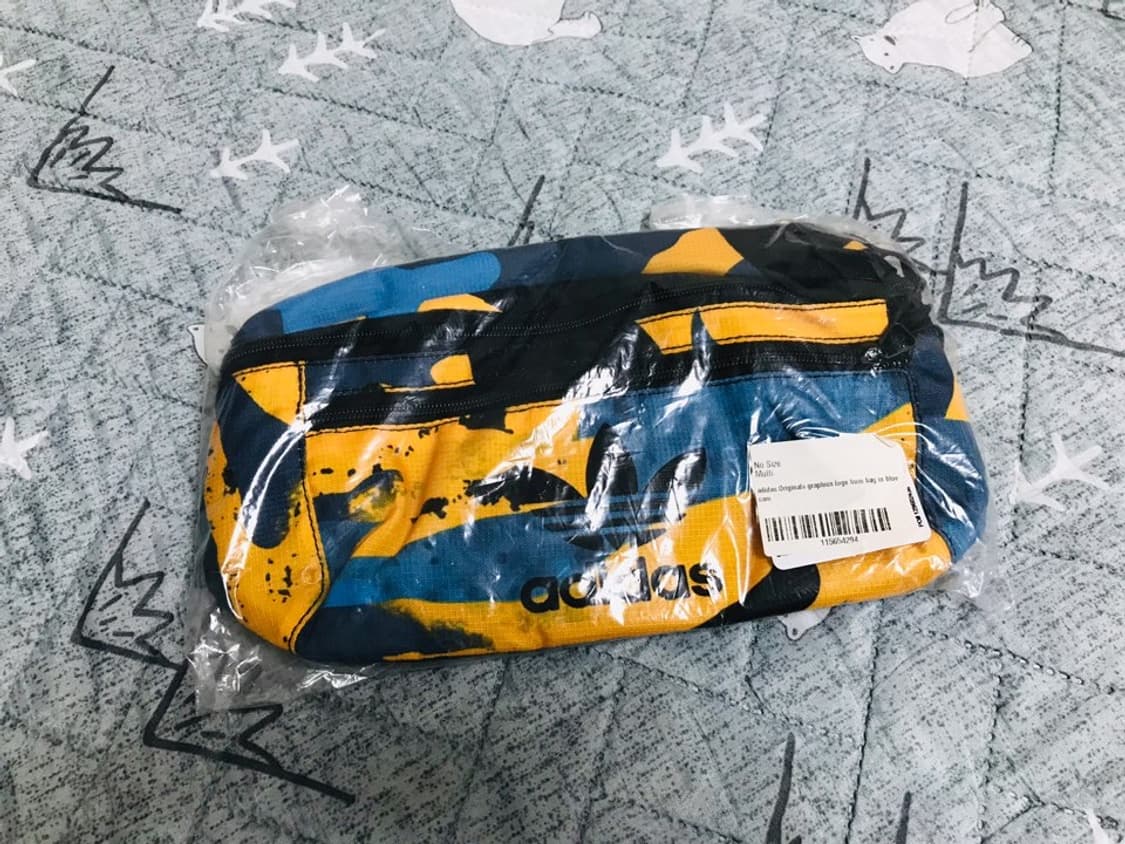 (새상품) 한정판 adidas 아디다스 슬링백 크로스백 바이커백 남녀공용 상품이미지2