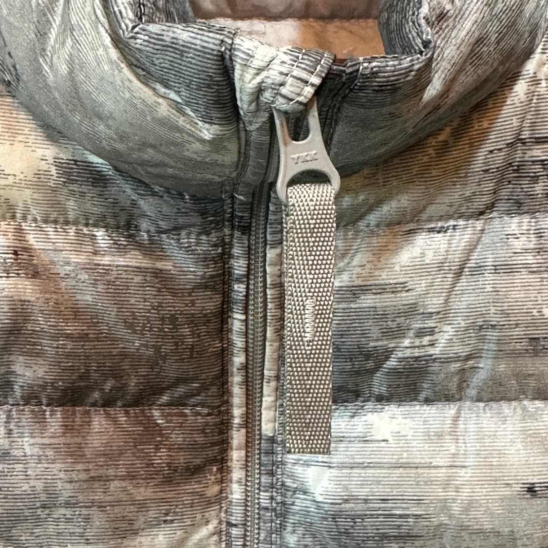 유니클로 다운 경량 패딩 베스트  상품이미지2