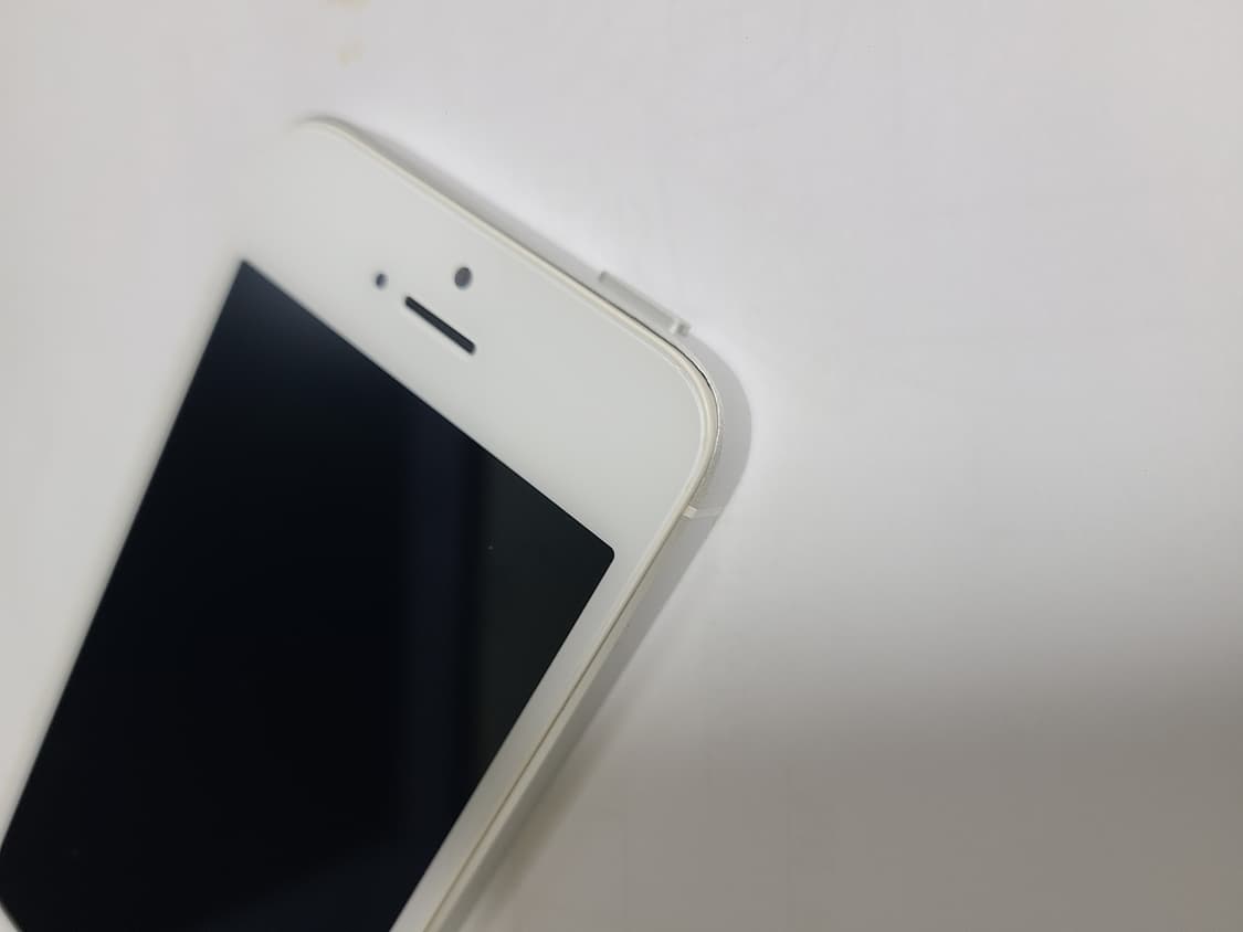 아이폰se 실버 32G 미국판무음 배터리100 상품이미지8