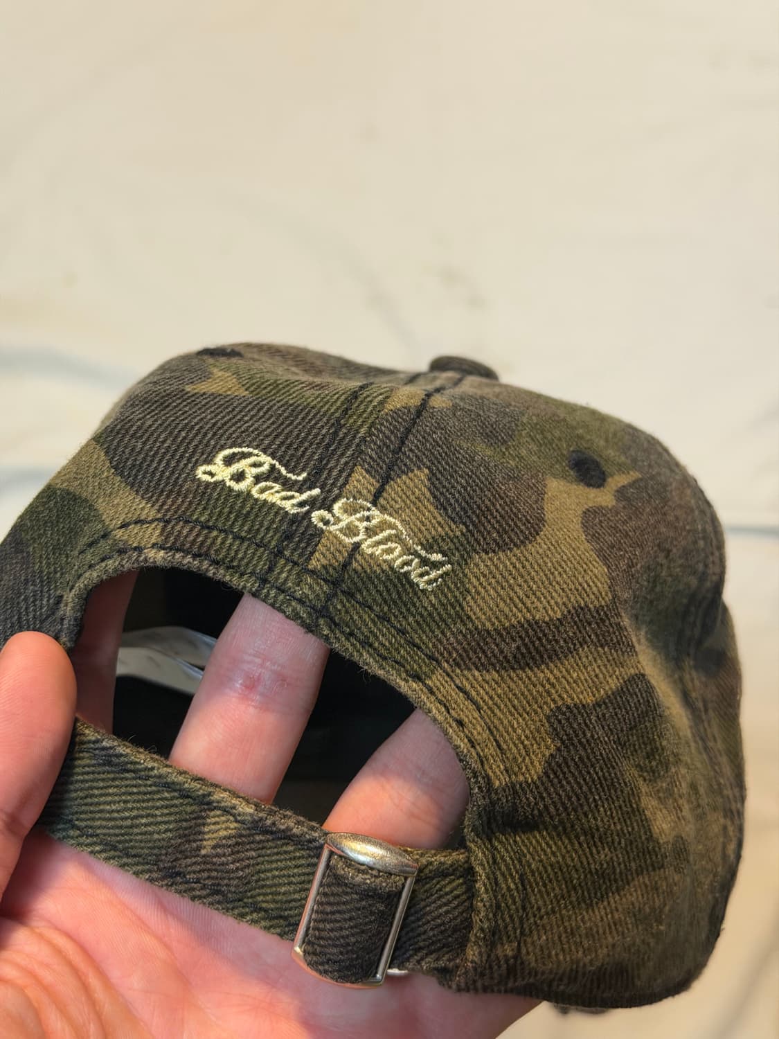 배드블러드 카모 오발로고 볼캡 상품이미지2