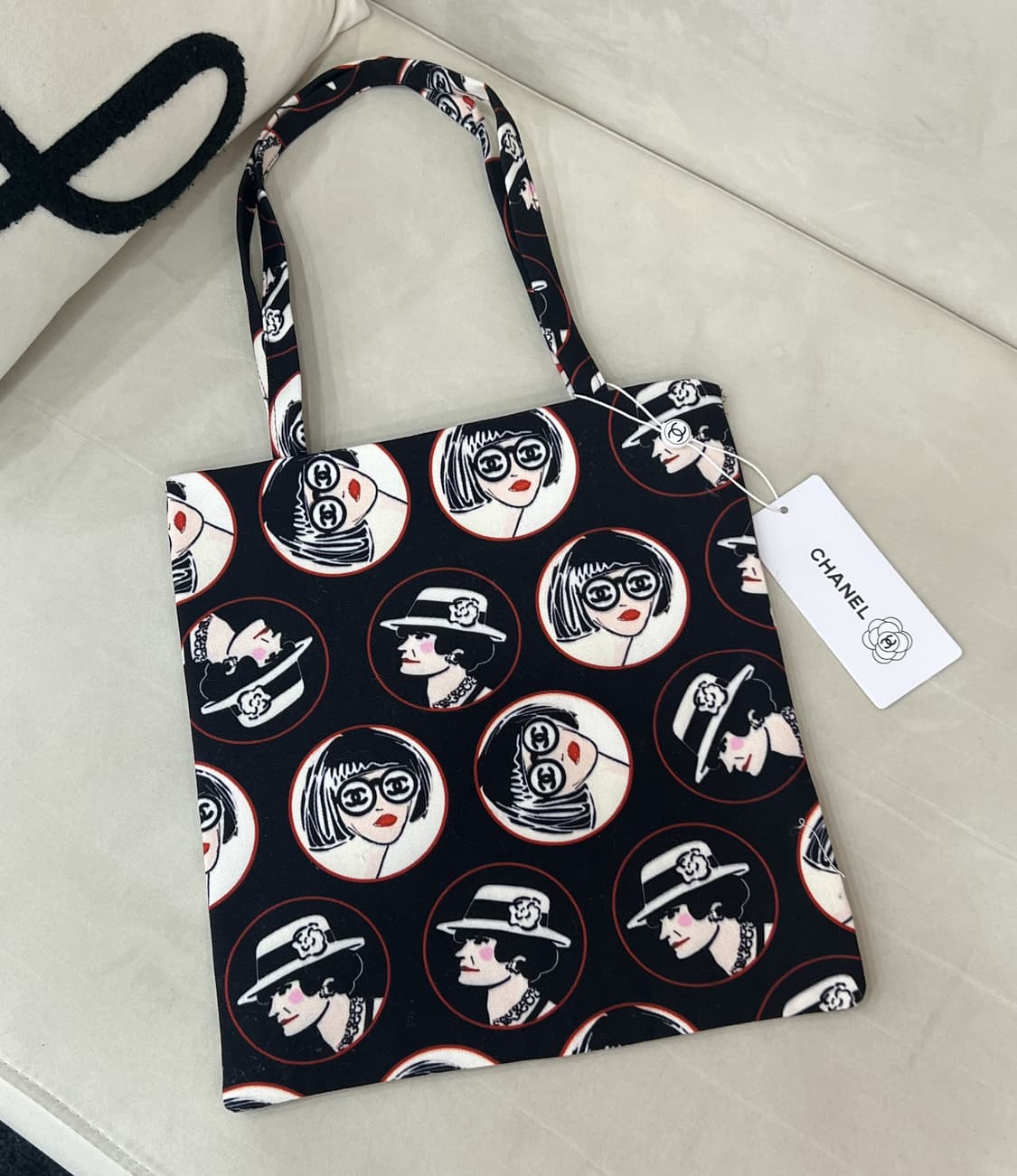 샤넬 뷰티 라인 캔버스 에코백 상품이미지1