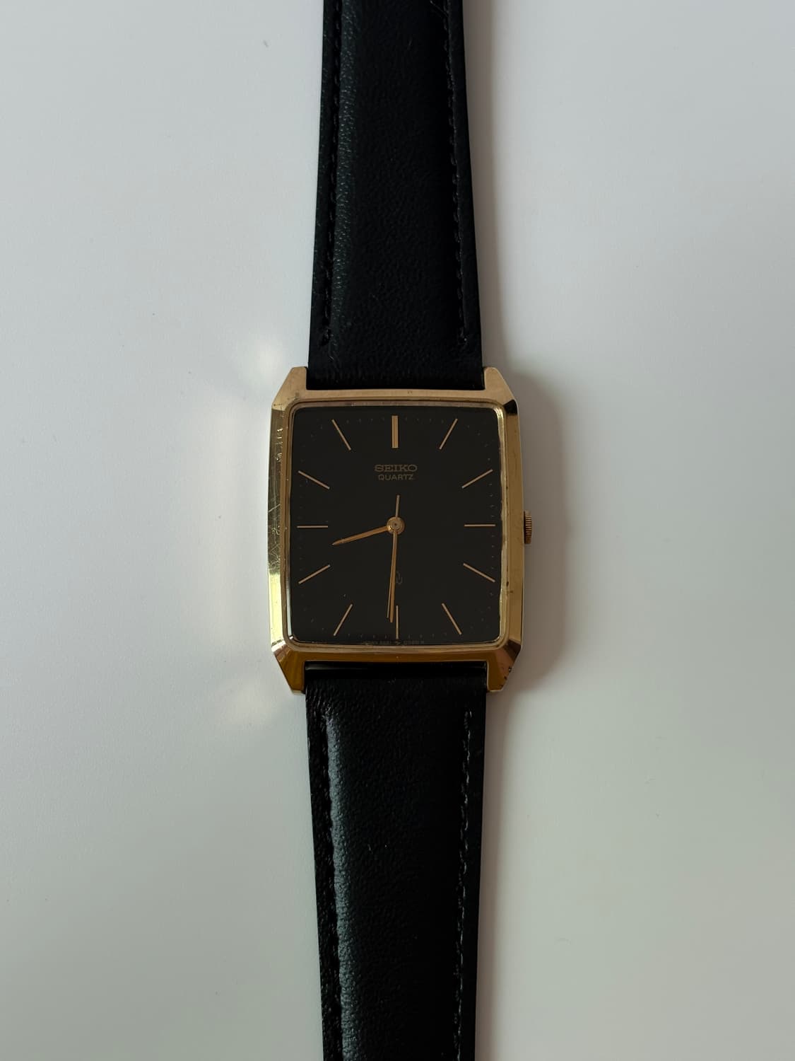 세이코 1980년대 Chariot 블랙 다이얼 골드 탱크 쿼츠 남성 상품이미지2