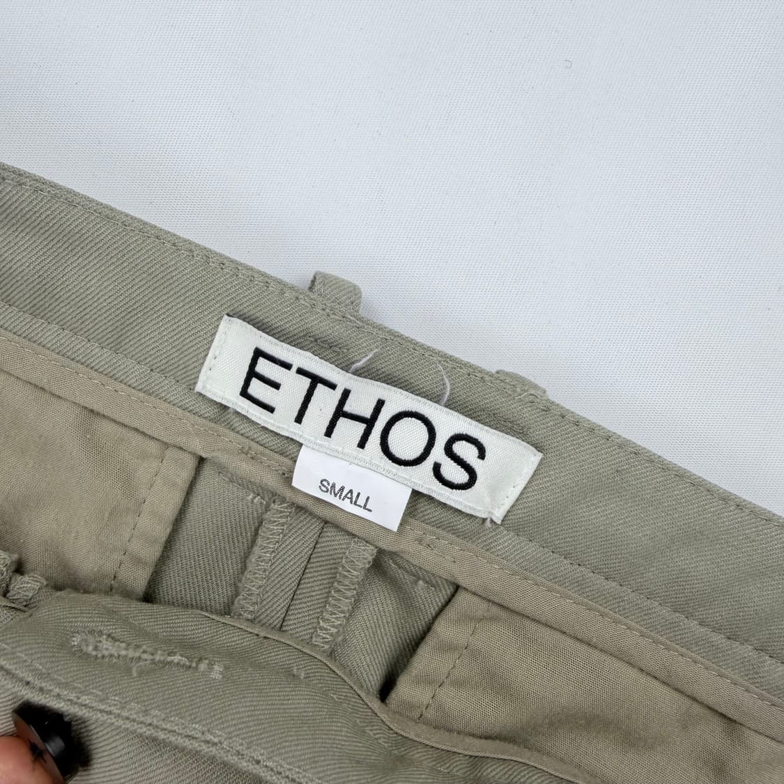 에토스 플레인 핀턱 트라우저 올리브 상품이미지4