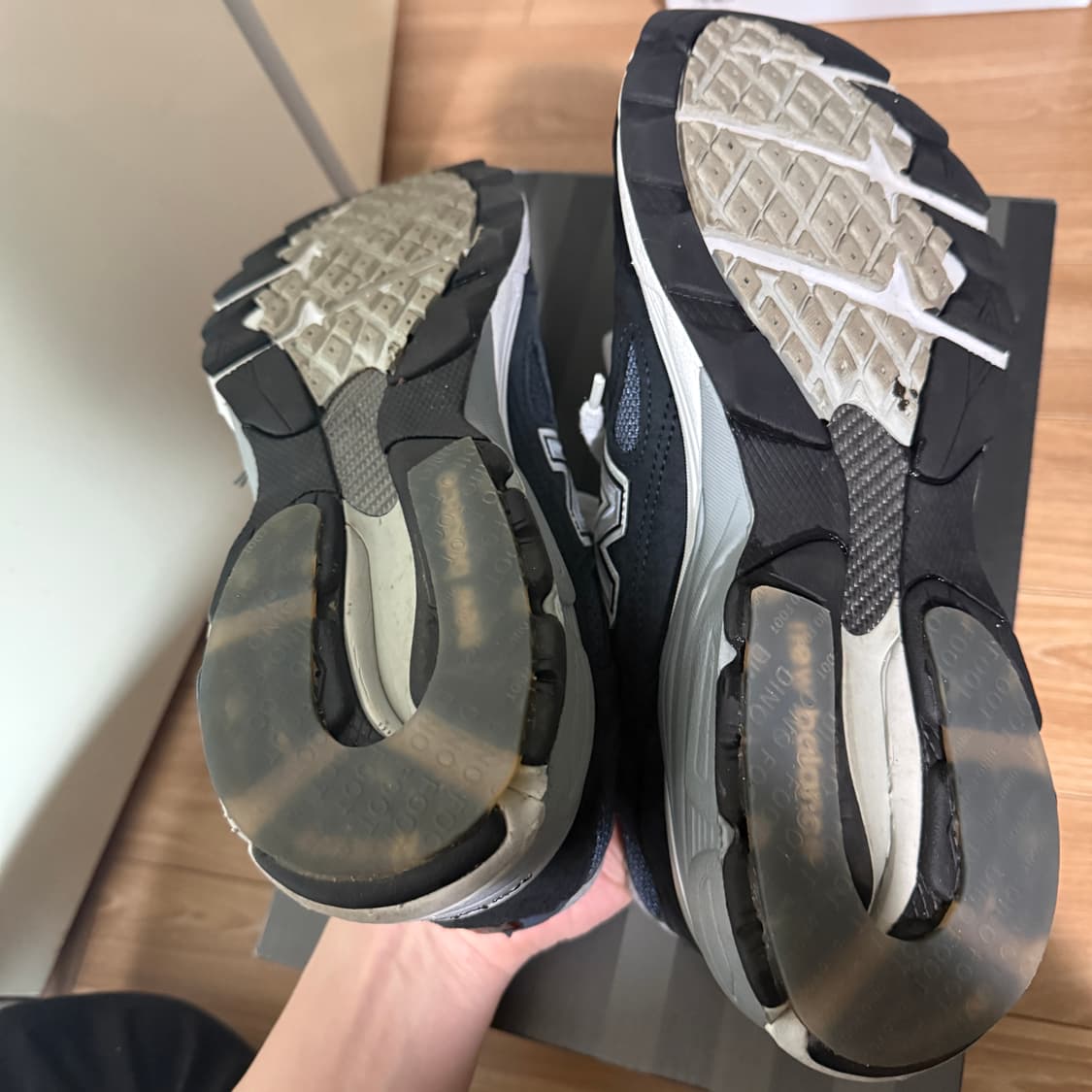 뉴발란스 990v3 네이비 275 판매 상품이미지3