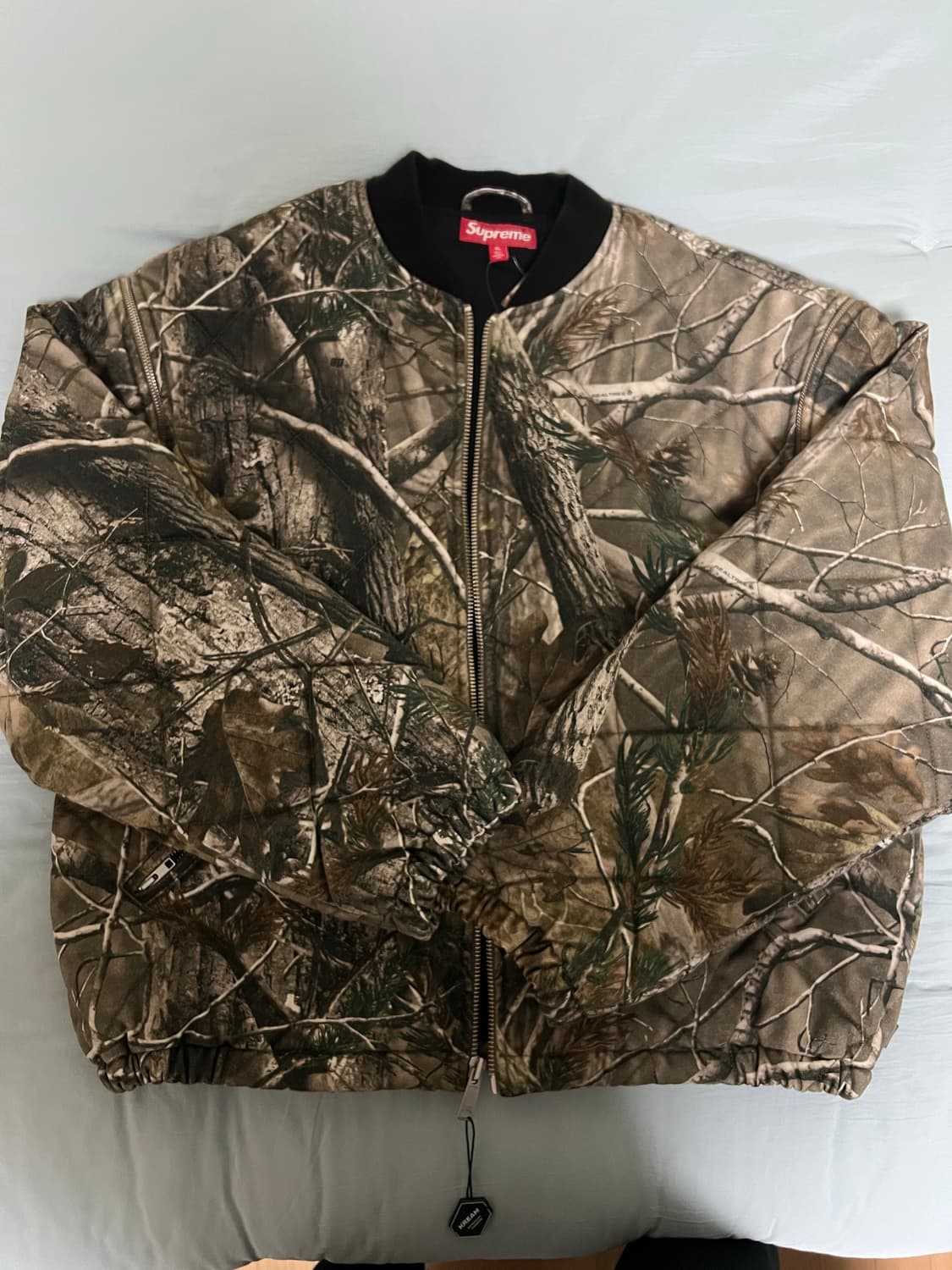슈프림 집 오프 슬리브 리얼트리 봄버 판매합니다 상품이미지1