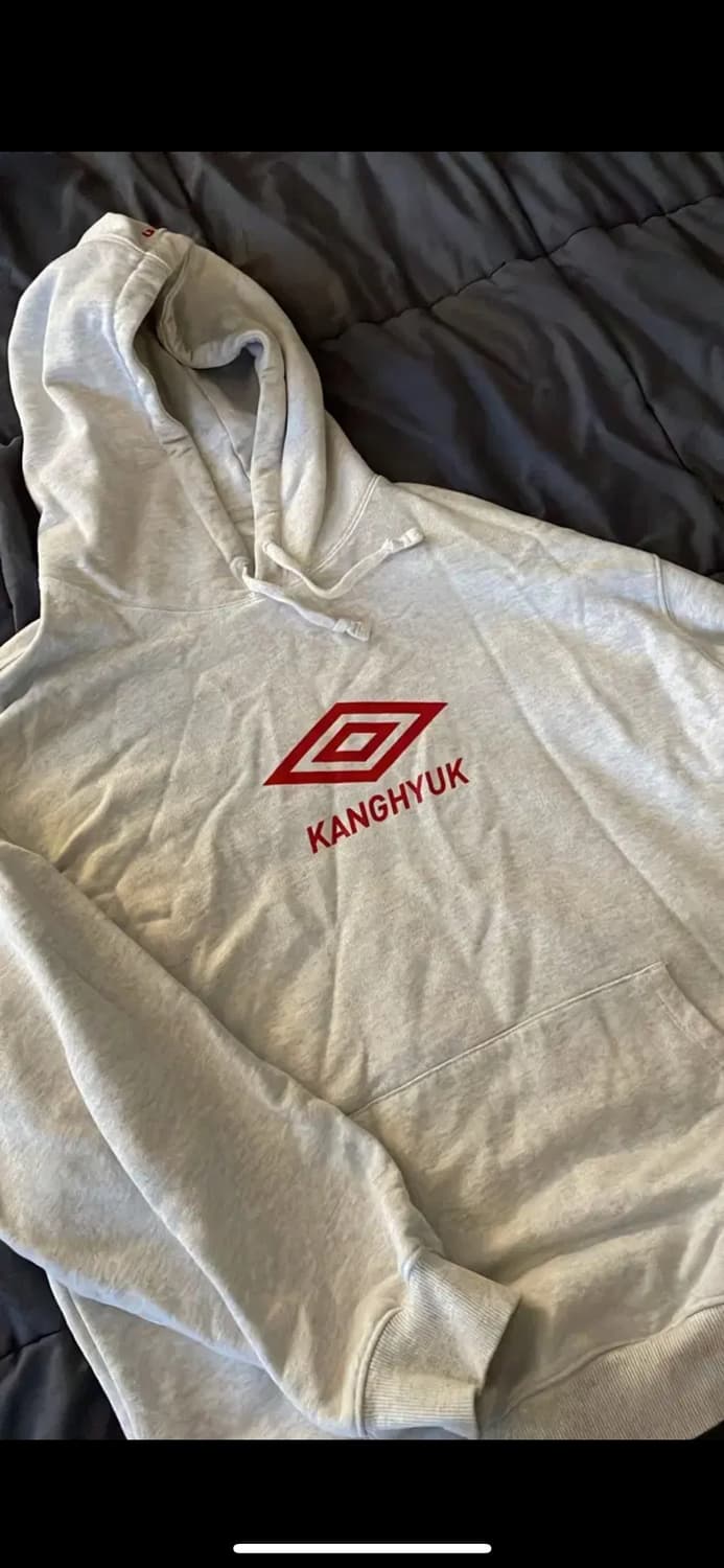 엄브로 X Kang Hyuk 후드티 L(100) 상품이미지2