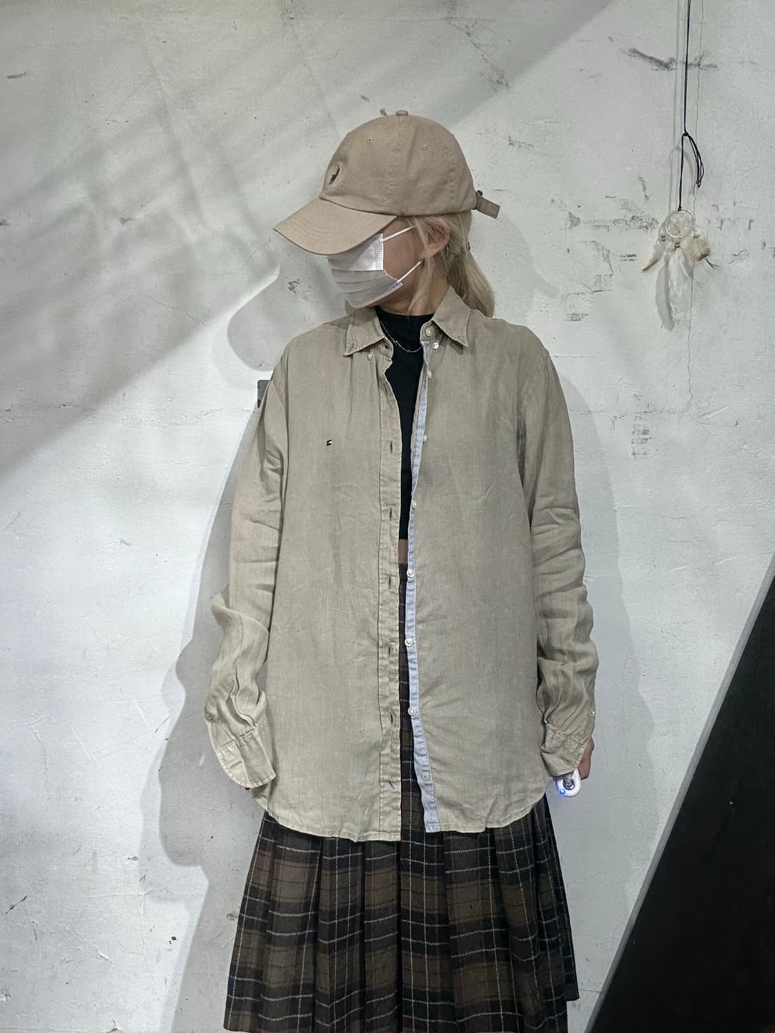 타미 힐피거 베이지 솔리드 셔츠 M 상품이미지2