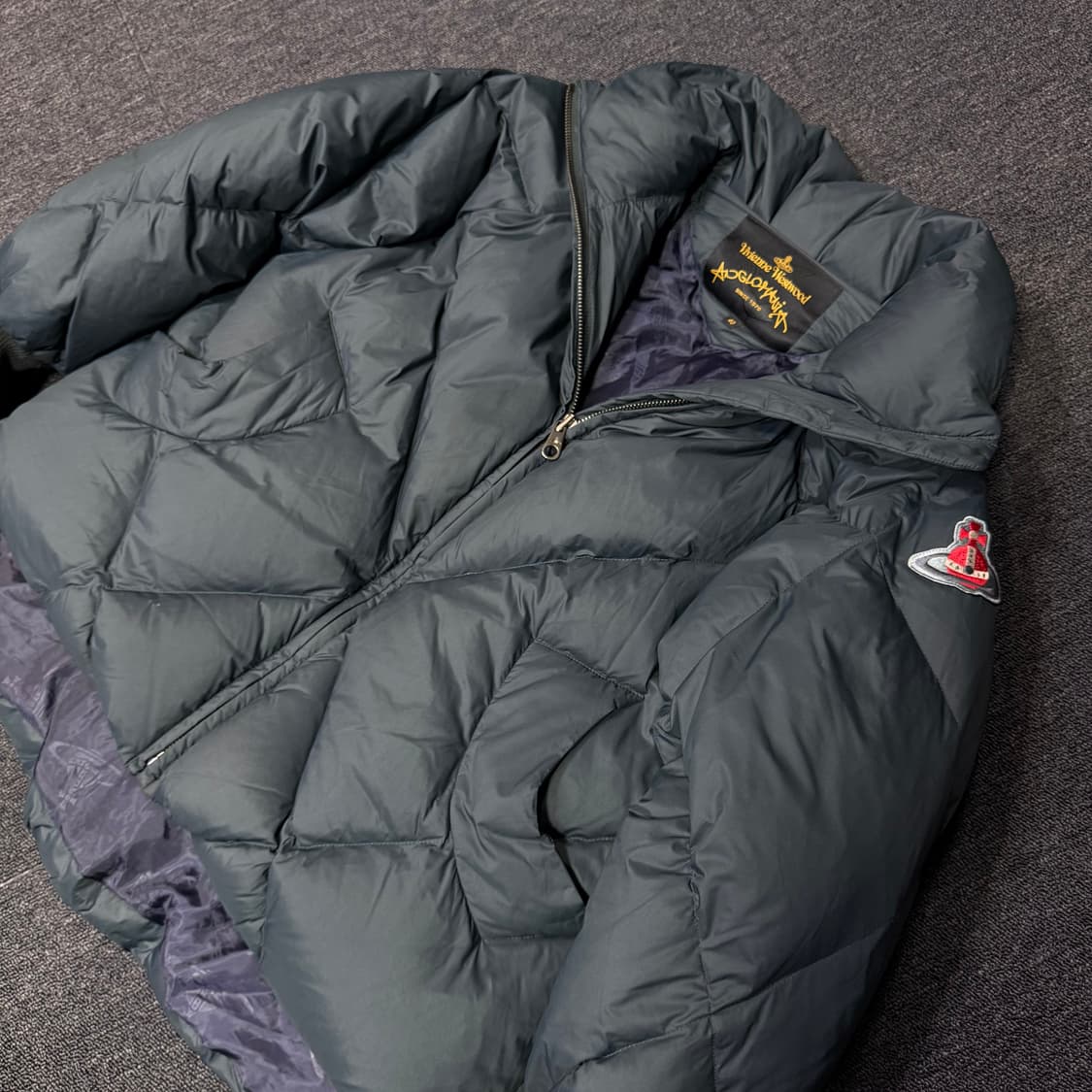 비비안웨스트우드 오알비 자수패치 로고 패딩  상품이미지4