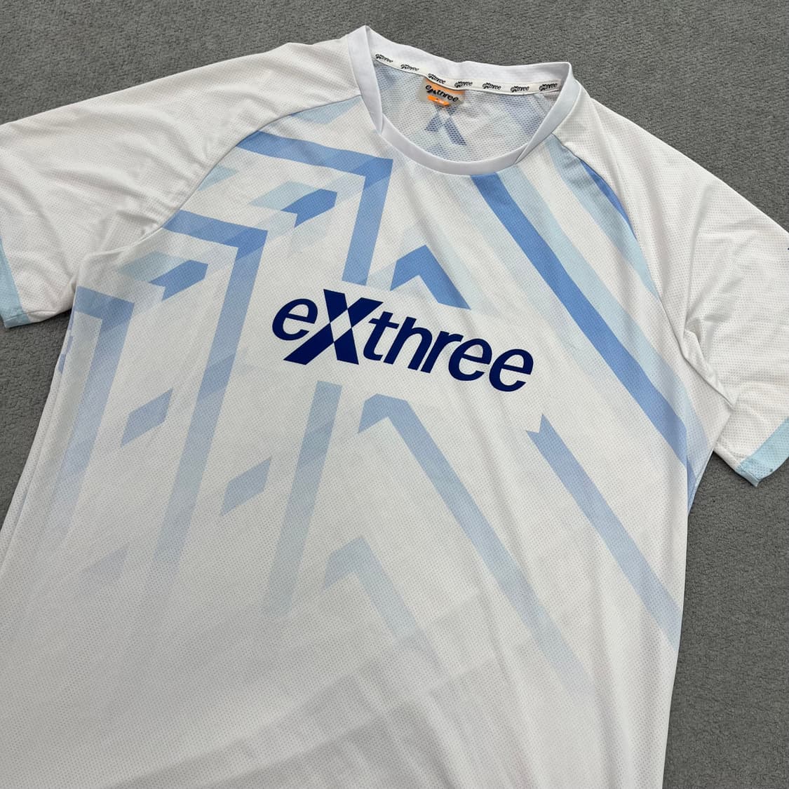 100 exthree 배드민턴 기능성 반팔 티 상품이미지2