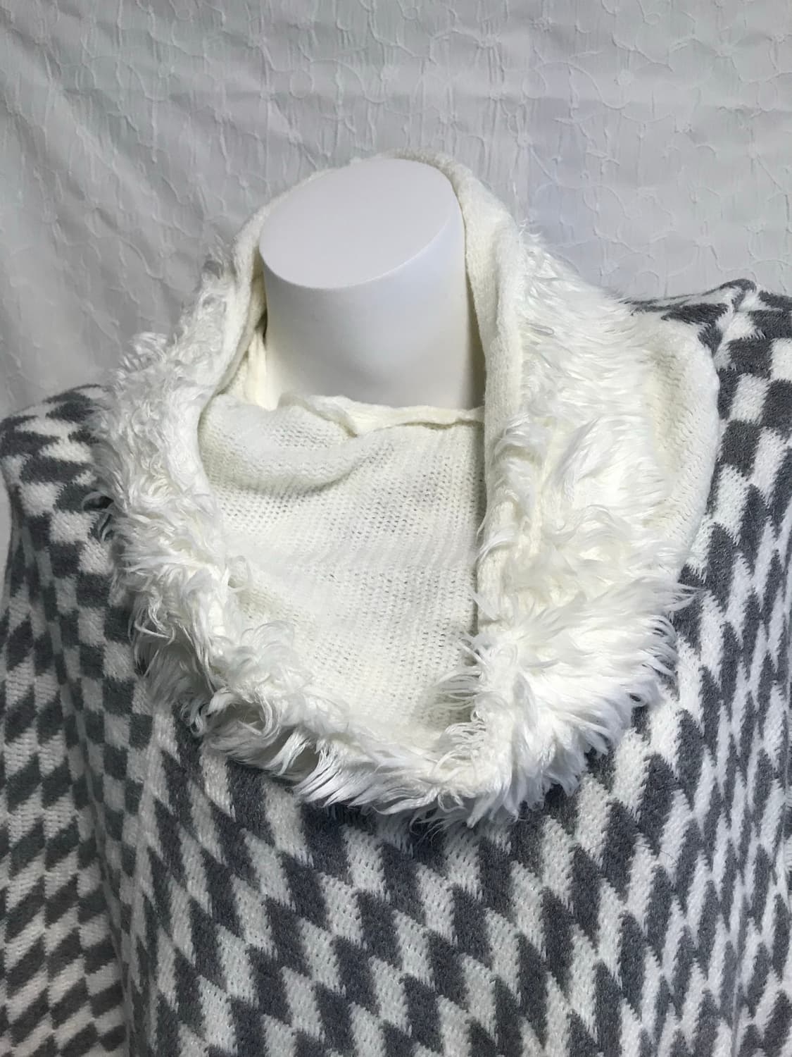 빈티지 그런지 드레이프 테슬 니트 케이프 탑 상품이미지5