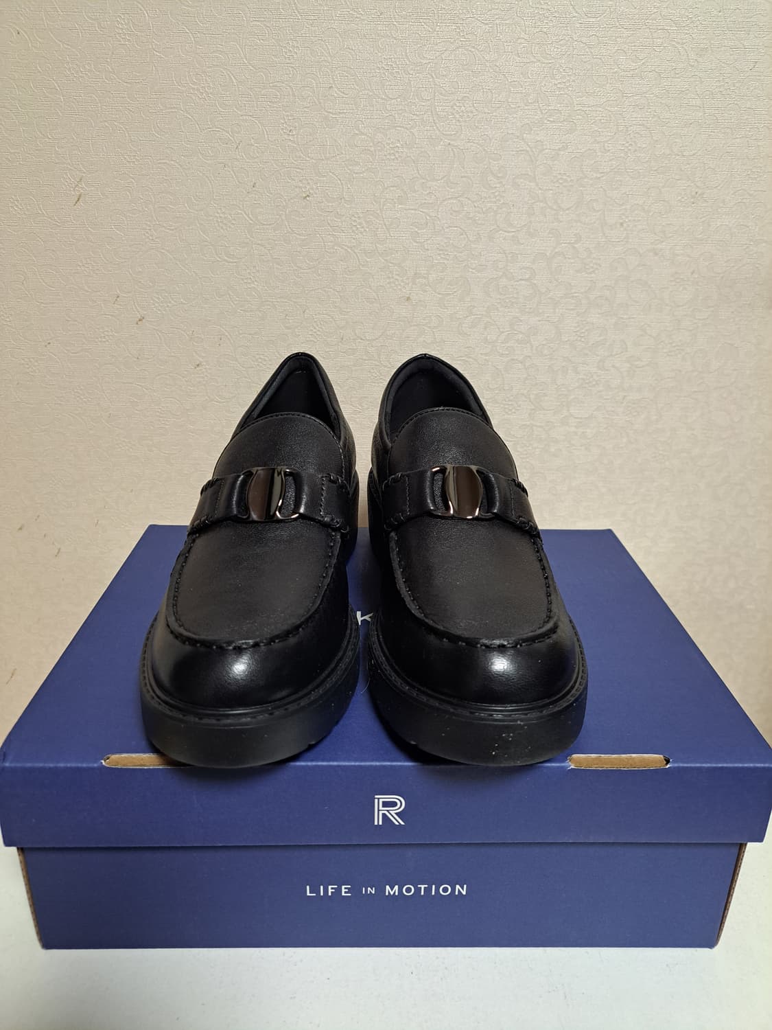 (새상품) 락포트 램스킨 로퍼 상품이미지2