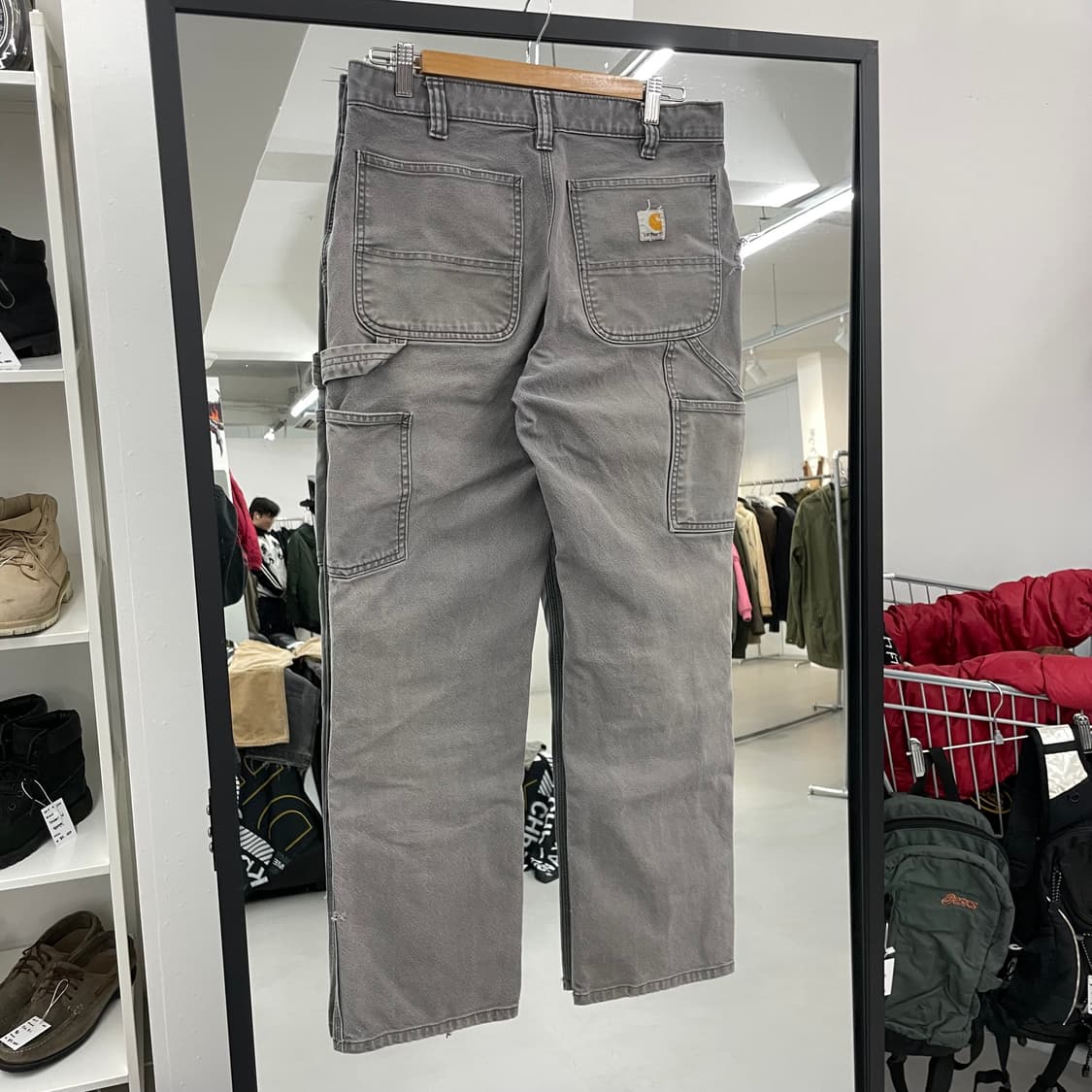 칼하트 OG 더블니 페이딩 카펜터 덕캔버스 워크팬츠 상품이미지3