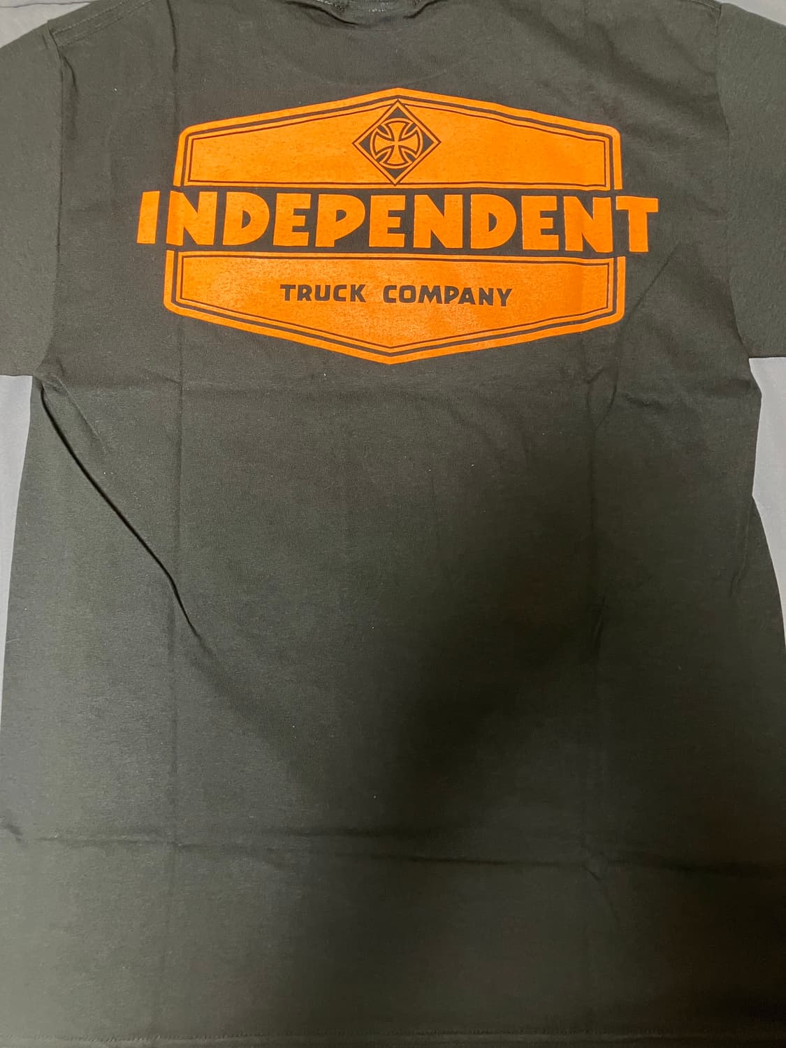 인디펜던트 INDUSTRY S/S TEE - BLACK 상품이미지5