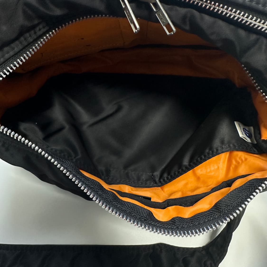 PORTER TANKER SHOULDER BAG (L) 포터 탱커 숄더백 상품이미지6