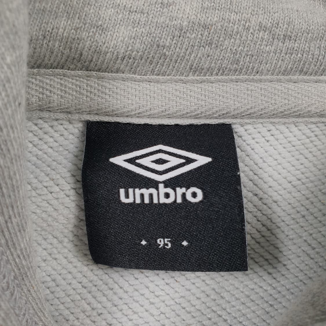 엄브로 로고 후드티 상품이미지2