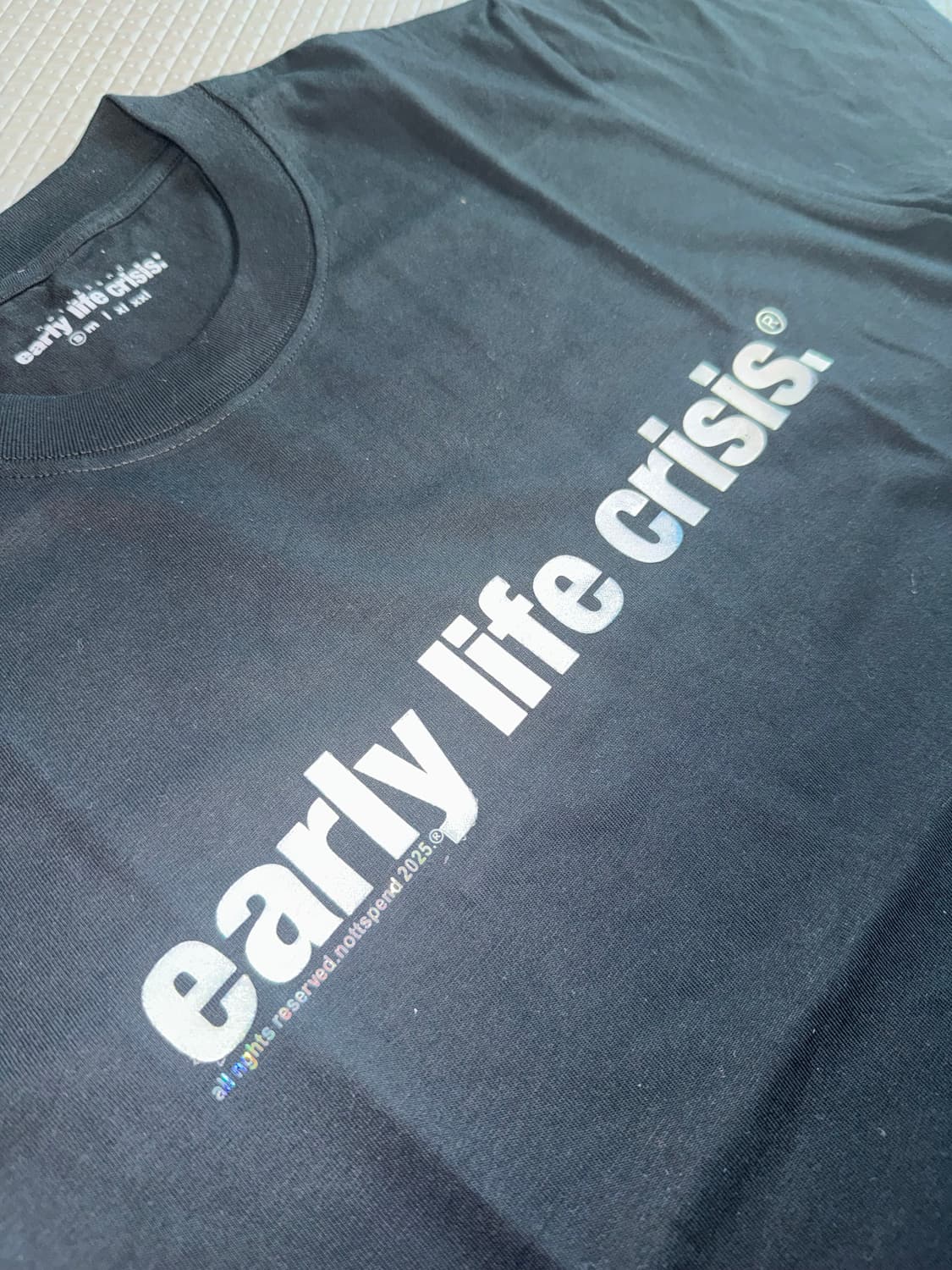 (S) Nettspend "Early life crisis" 홀로그램 티 상품이미지2