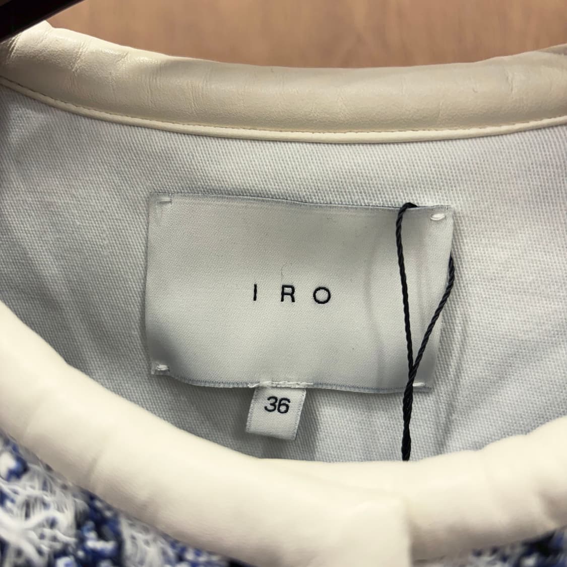 이로 라운드넥 크롭 트위드 자켓 패턴 프린지 마감 디테일 네이비 아이보리 상품이미지6