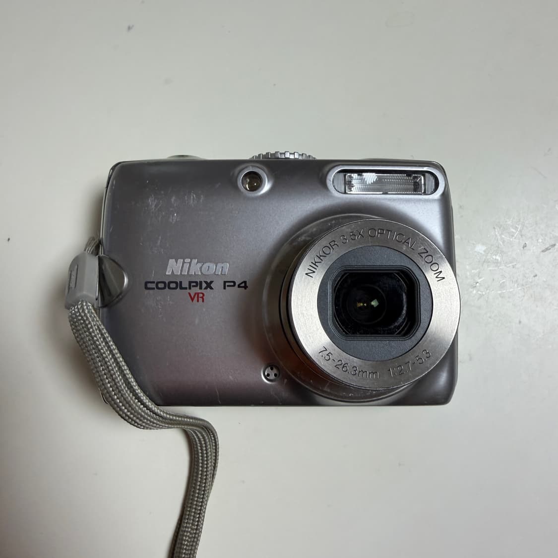 니콘 쿨픽스 P4 디지털 카메라 상품이미지1