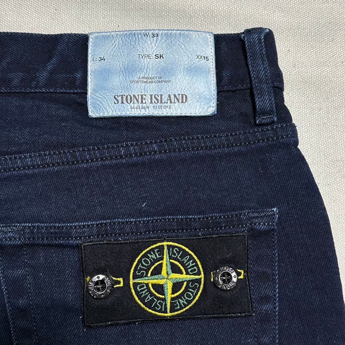 Stone Island 정품 TYPE: SK 슬림핏 데님 팬츠 중청 상품이미지4
