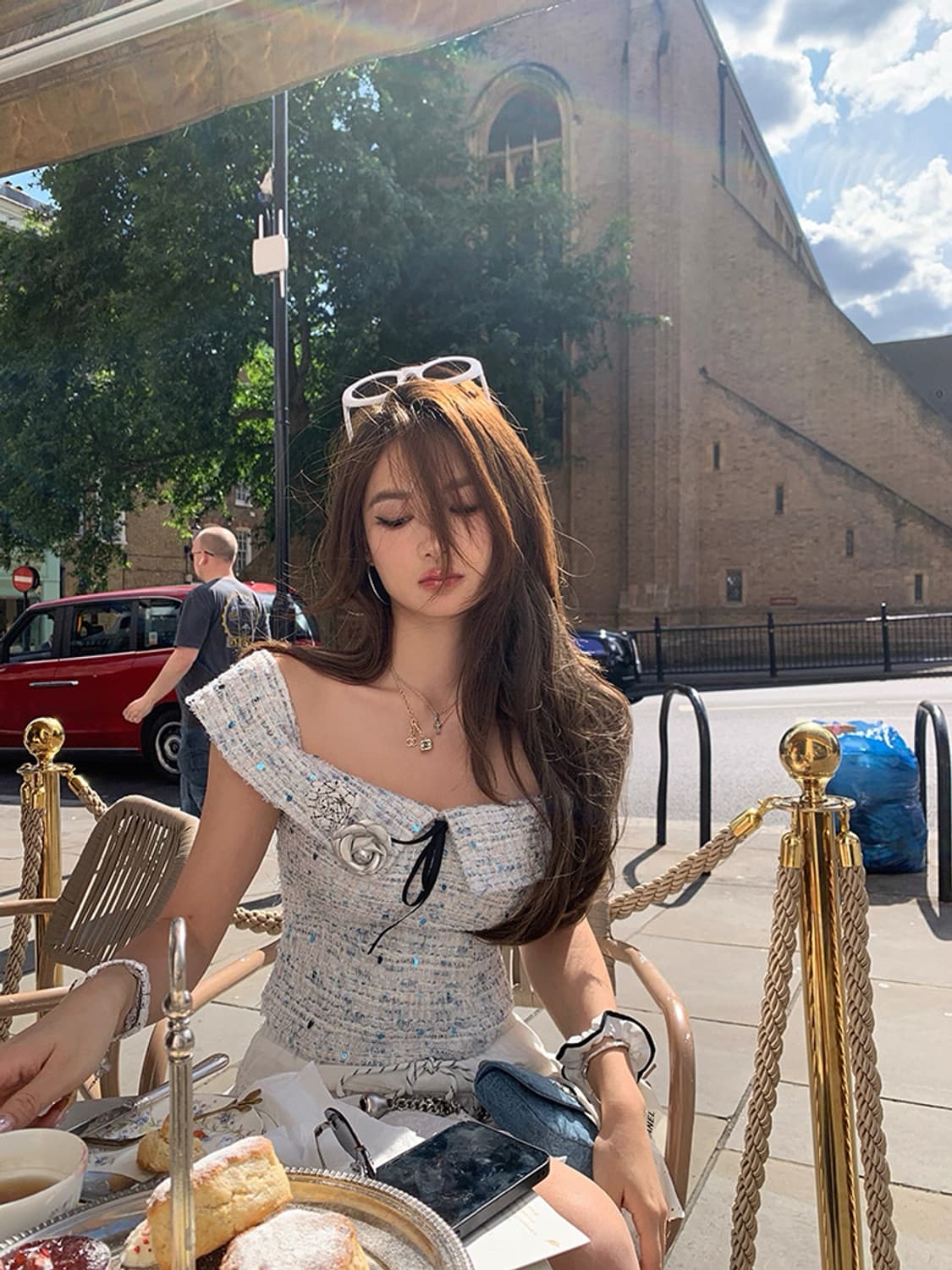 Xinlei Lin 까멜리아 트위드 스팽클 오프숄더 탑 상품이미지6