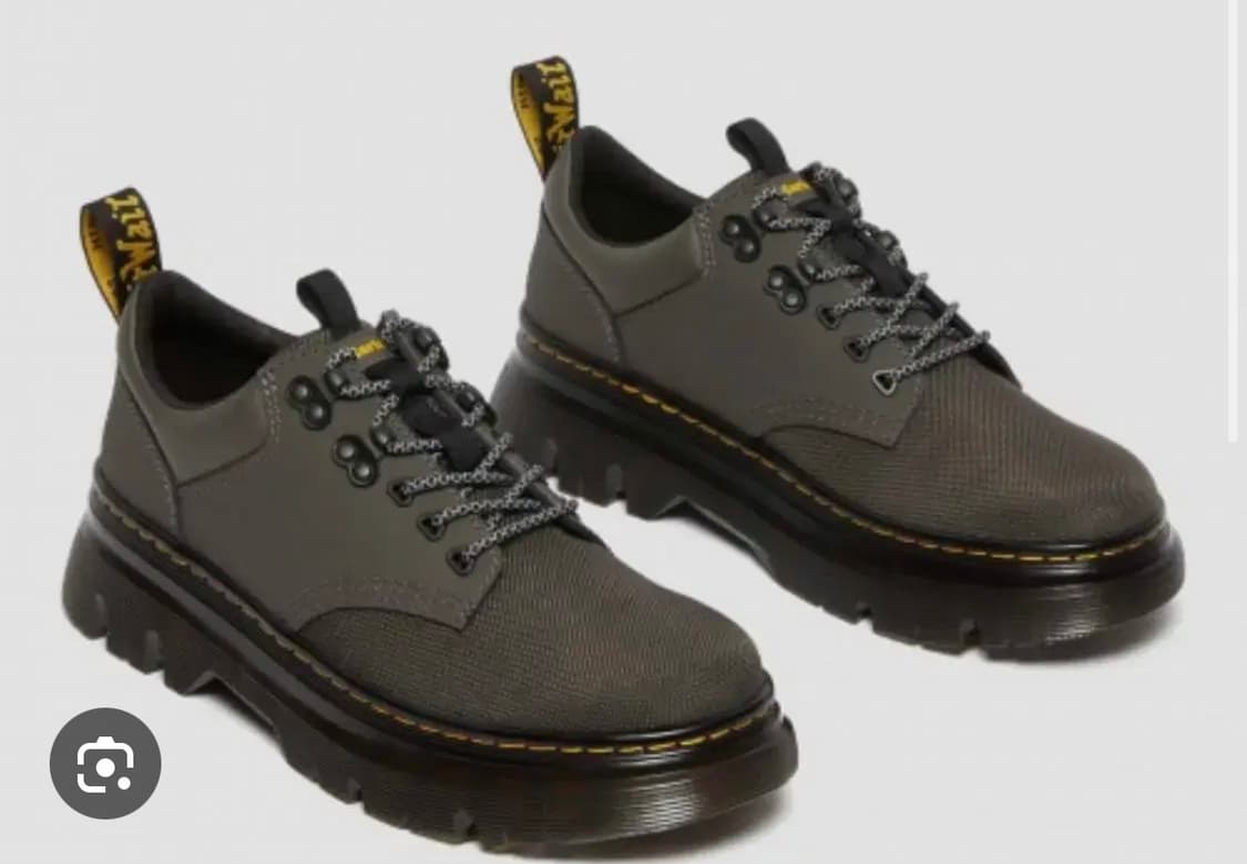 [정가 25만원] 닥터마틴 타릭 로우 UK10 290 상품이미지4