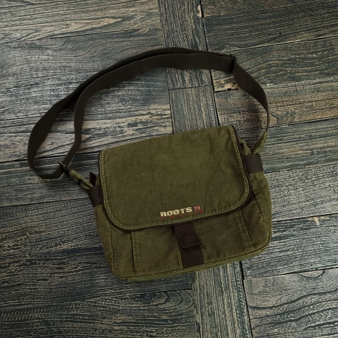 [루츠캐나다] 코듀로이 골덴 크로스백 M17765 상품이미지1