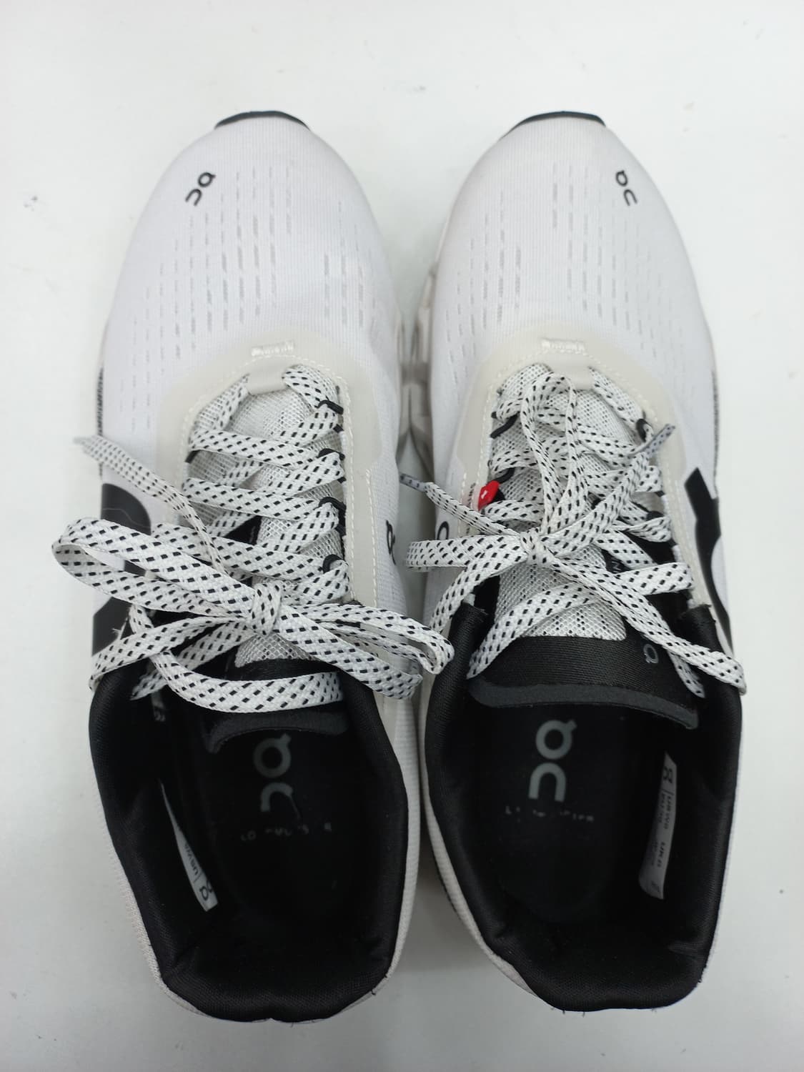 온러닝 클라우드몬스터 2 흰색 운동화 250mm 상품이미지7