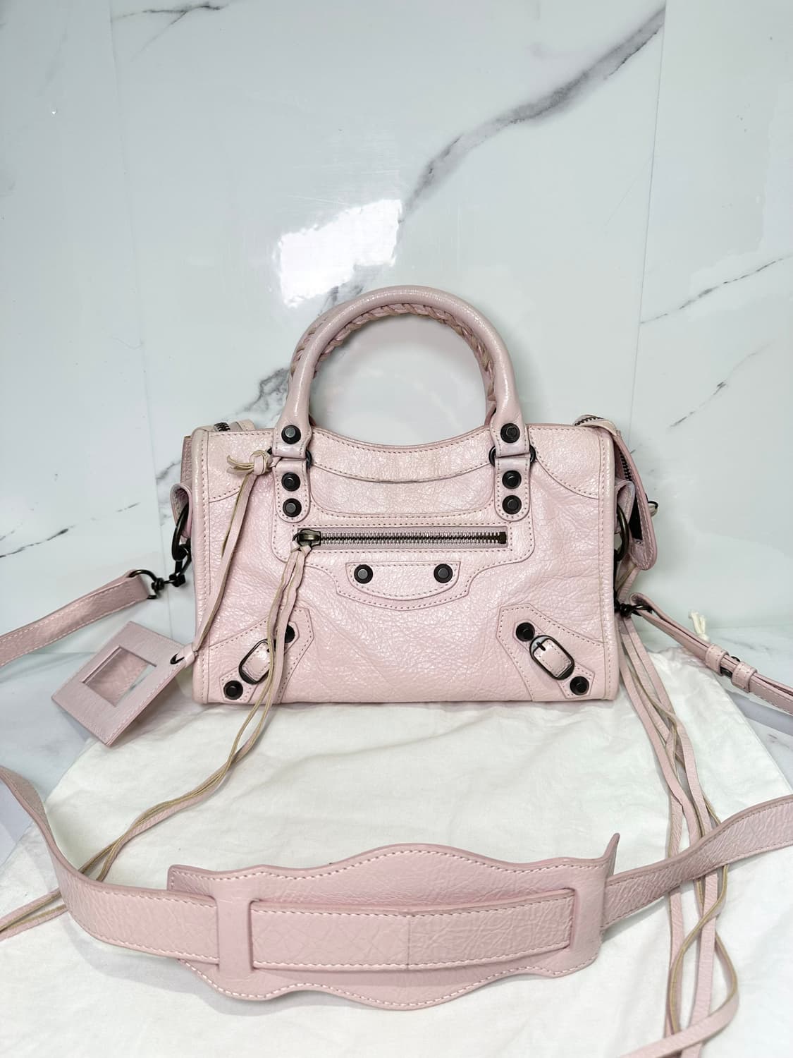 [A+ 정품] 발렌시아가 시티 모터백 미니 연핑크 상품이미지9