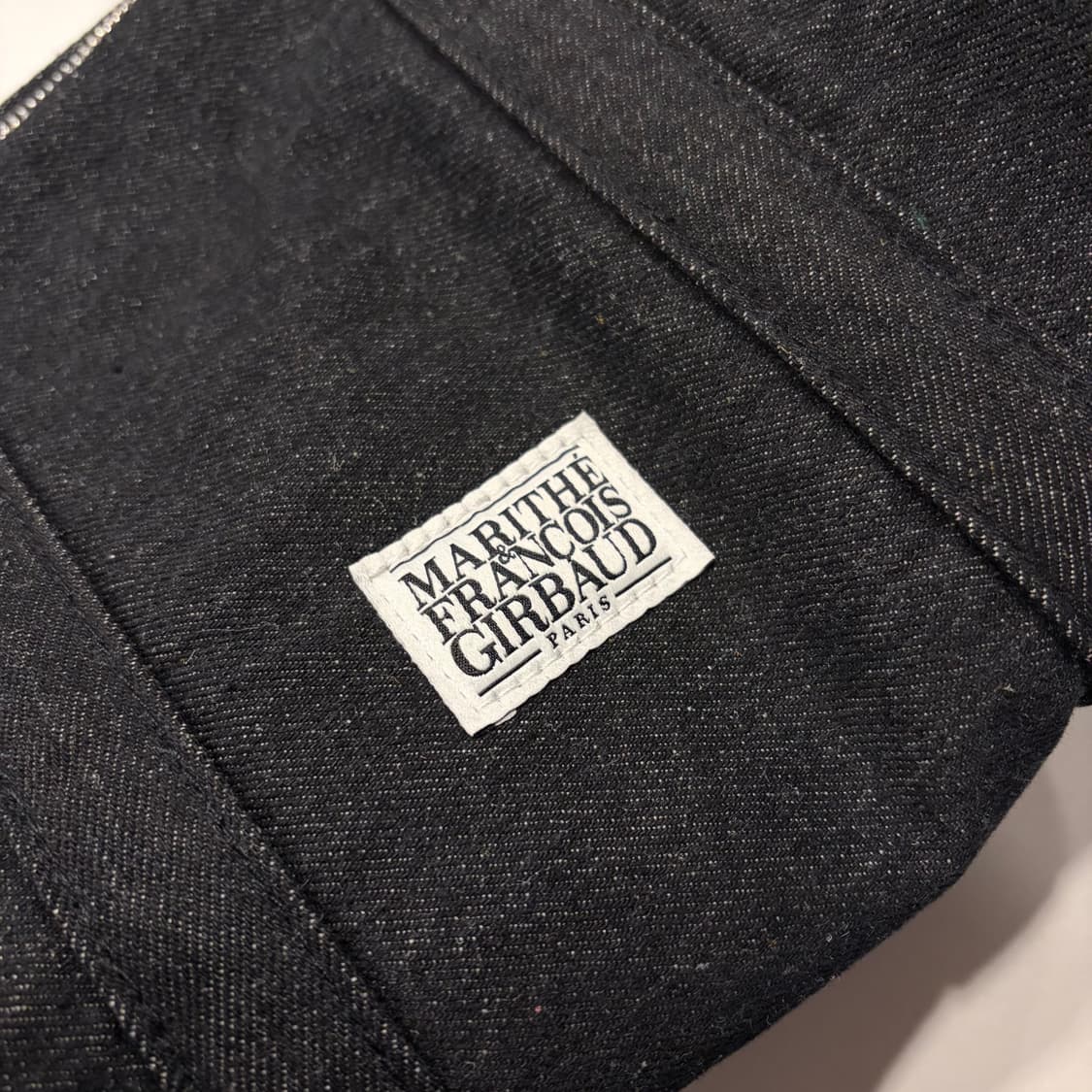 마리떼 프랑소와 저버 데님 토트백 블랙 원통백 이니스프리 상품이미지3