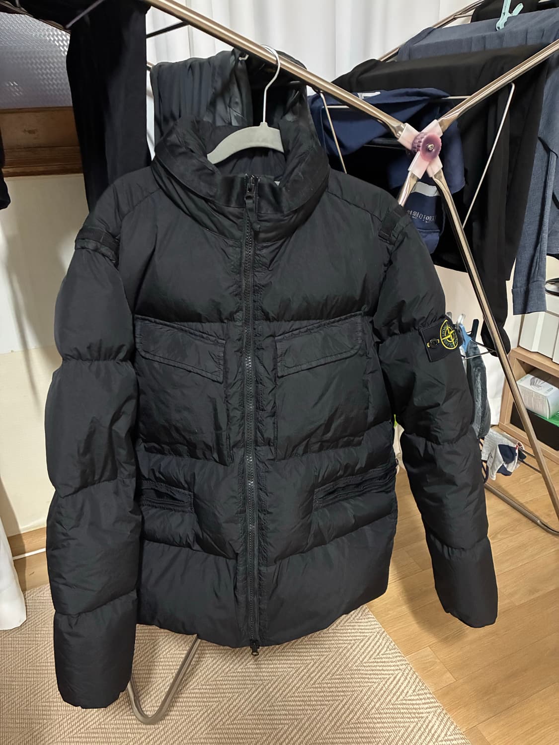 스톤아일랜드 크링클랩스 패딩 22fw L사이즈 새상품 상품이미지1