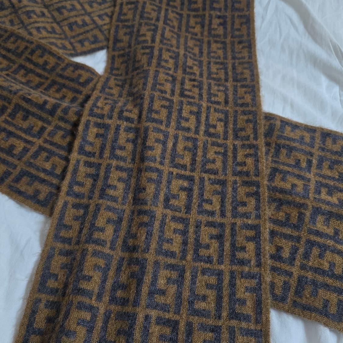 펜디 머플러 모헤어+ 알파카 상품이미지3