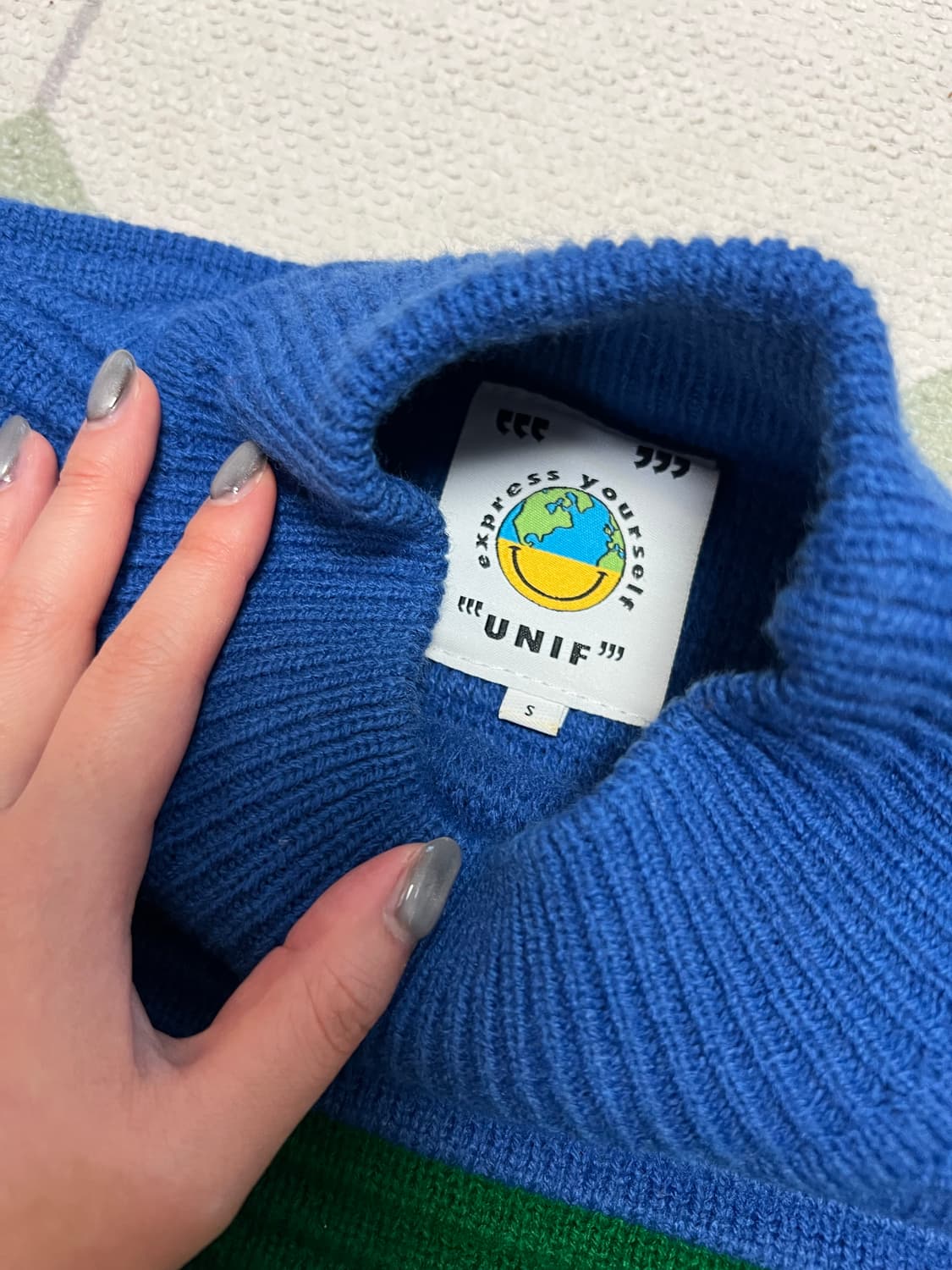 UNIF 유니프 crayola 스웨터 상품이미지6