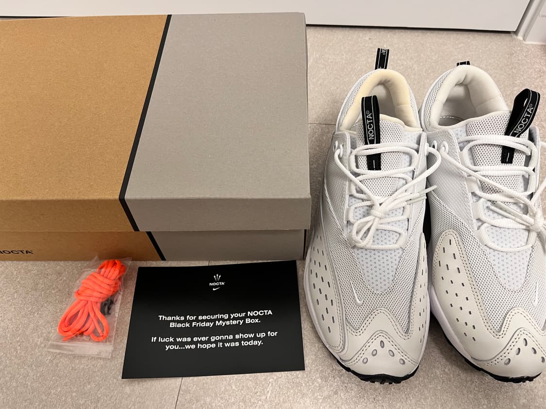 나이키 드레이크 녹타 스니커즈 255 상품이미지2