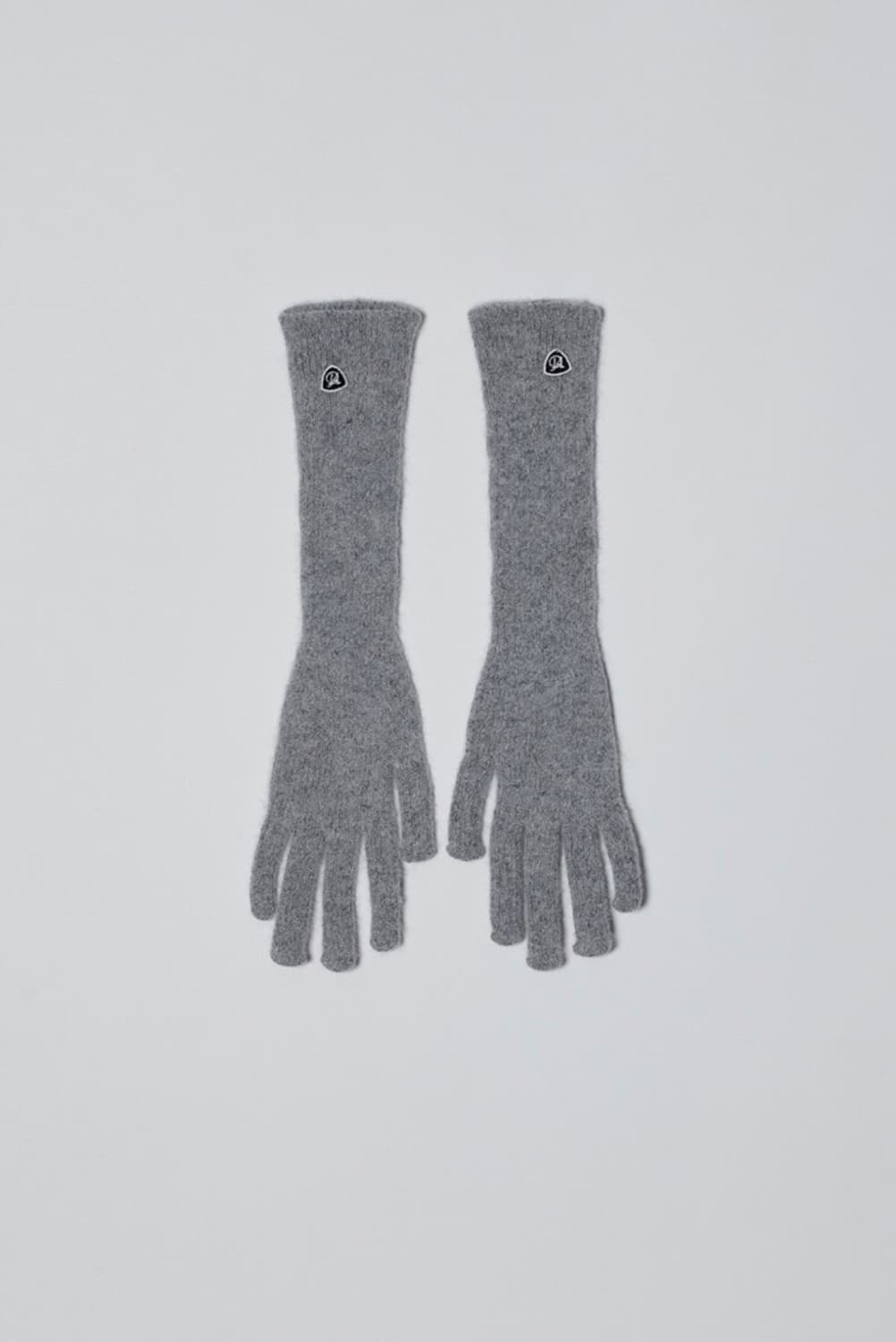 택O) 다이애그널 니트 롱 글러브 라이트 그레이 [강민경 착용] 상품이미지1