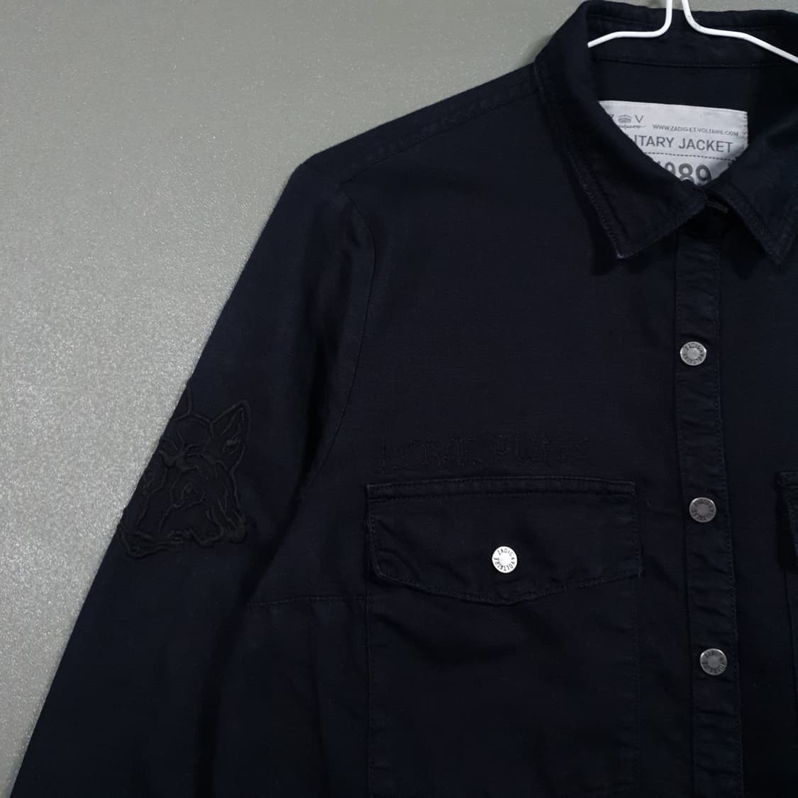 실측 여성 55) 쟈딕앤볼테르 린넨 블렌디드 밀리터리 자켓 자수 셔츠 상품이미지3