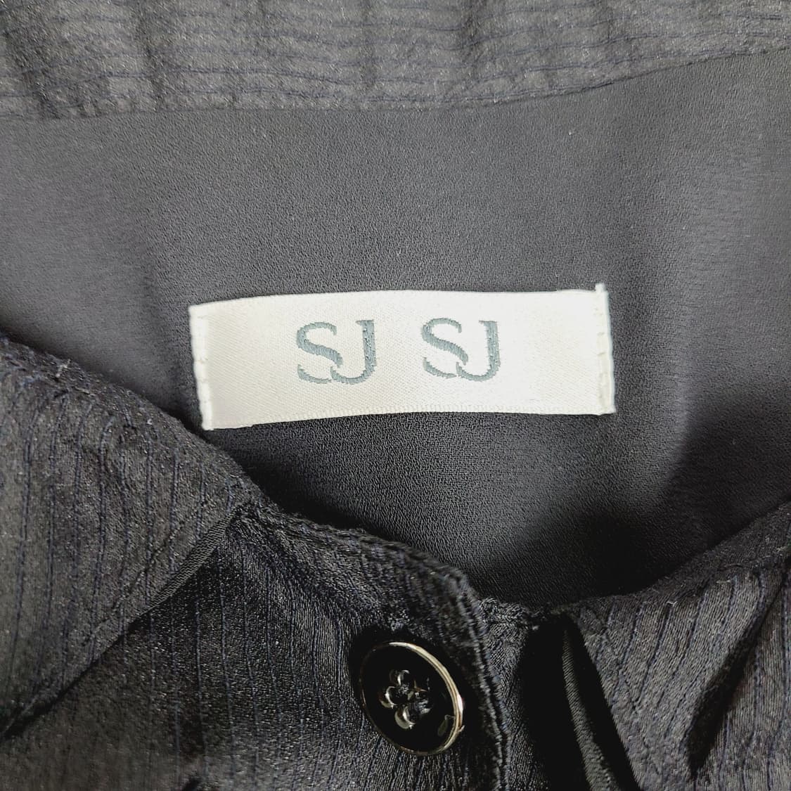 ​[한섬 SJSJ] 빅 카라 셔링 셔츠 롱 원피스 (블랙/76) 상품이미지6