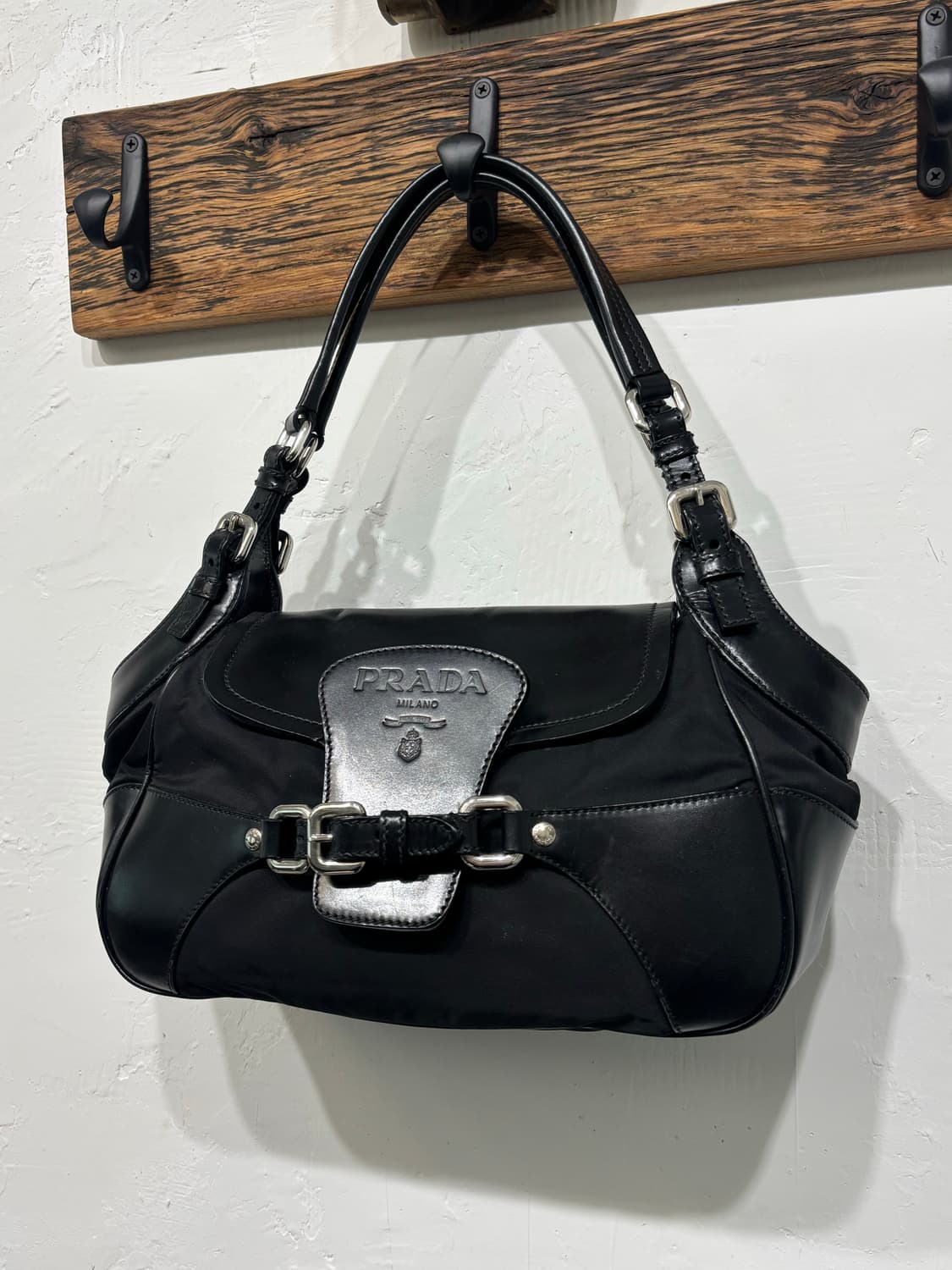 Prada 프라다 블랙 나일론&레더 버클 숄더백  상품이미지1
