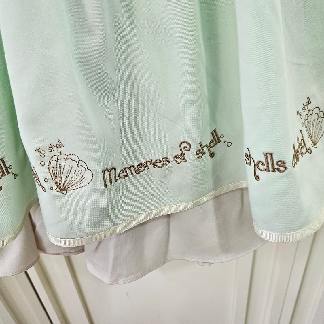 애로우(ARROW) 민트 조개 자수 점퍼 원피스 상품이미지4