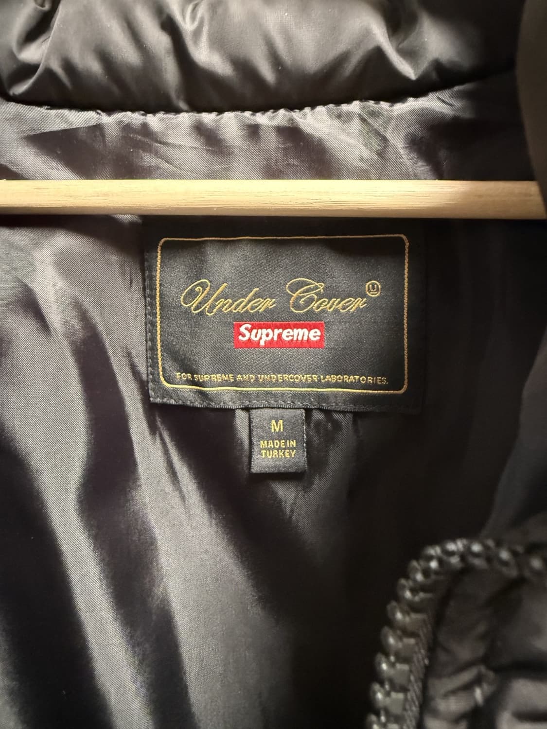 (공홈구매) 슈프림 x 언더커버 스터드 패딩 자켓 블랙 상품이미지5