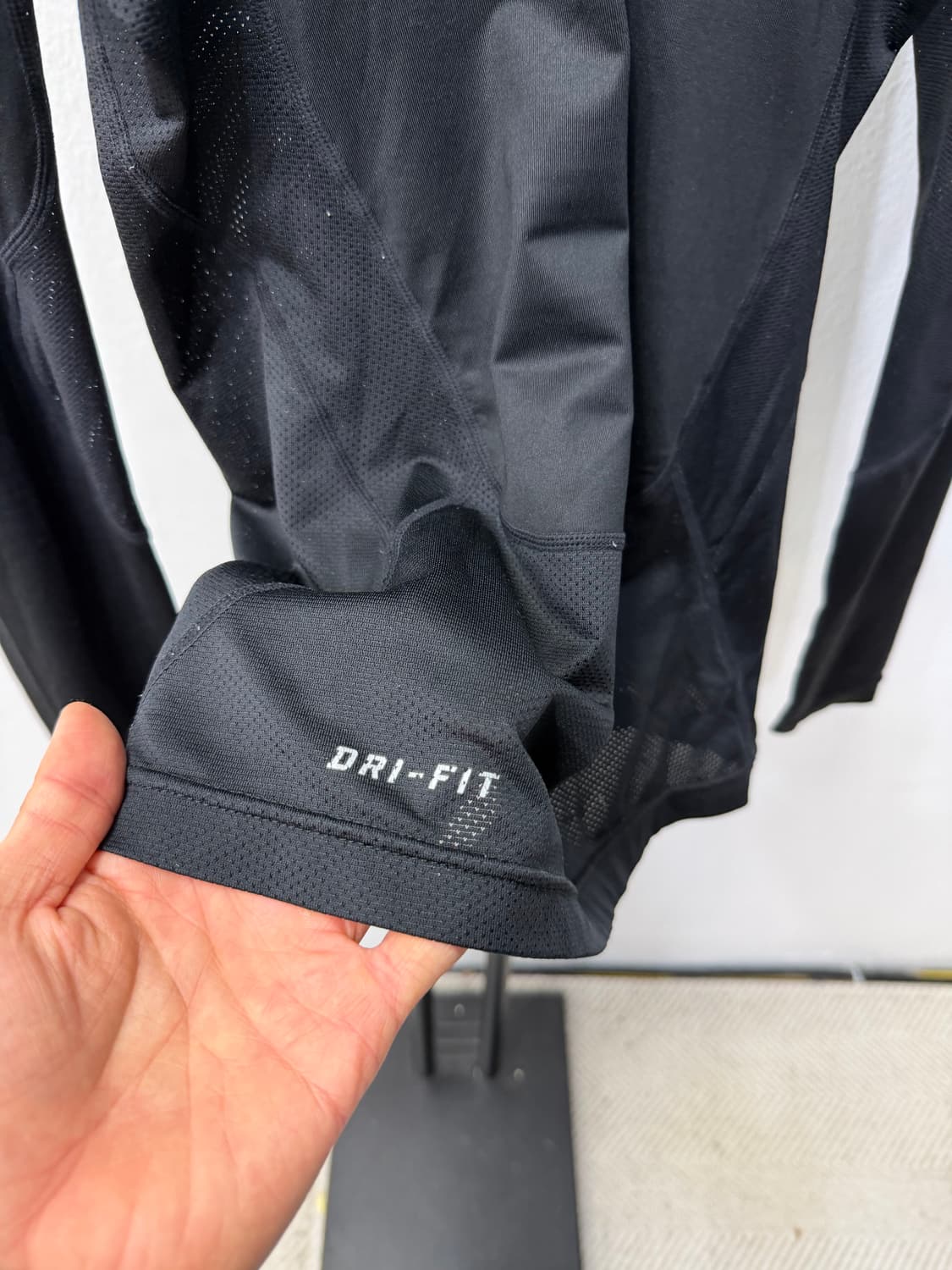 정품) 나이키 프로컴벳 드라이핏 기능성 티셔츠 XL 상품이미지4