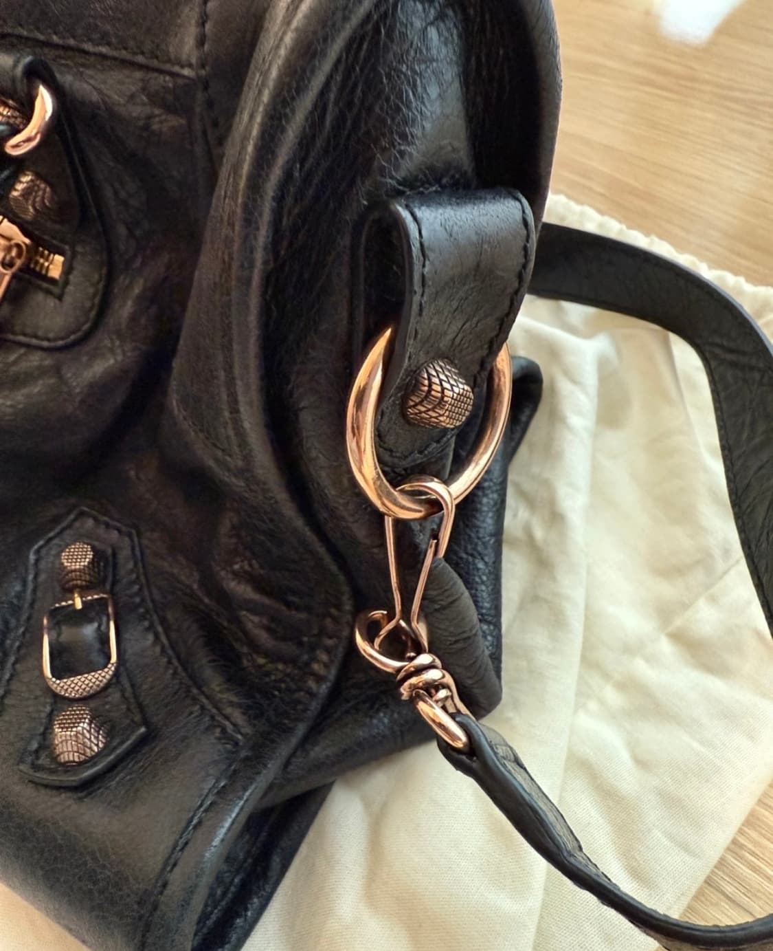 발렌시아가 모터백 시티백 블랙 금장 상품이미지3